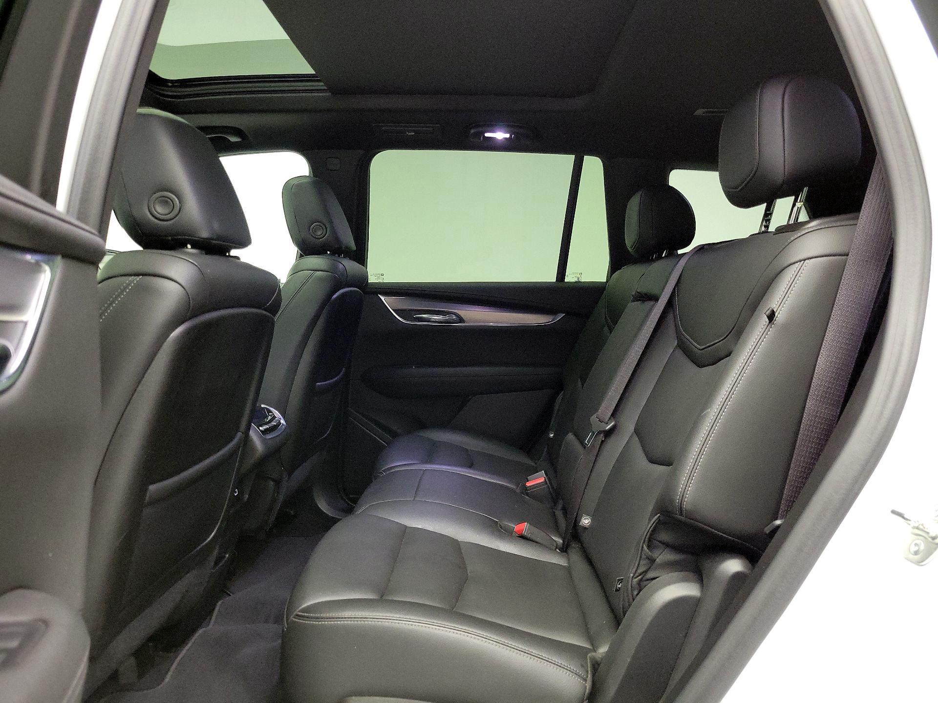 Thumbnail: 2024 Cadillac XT6 - 20