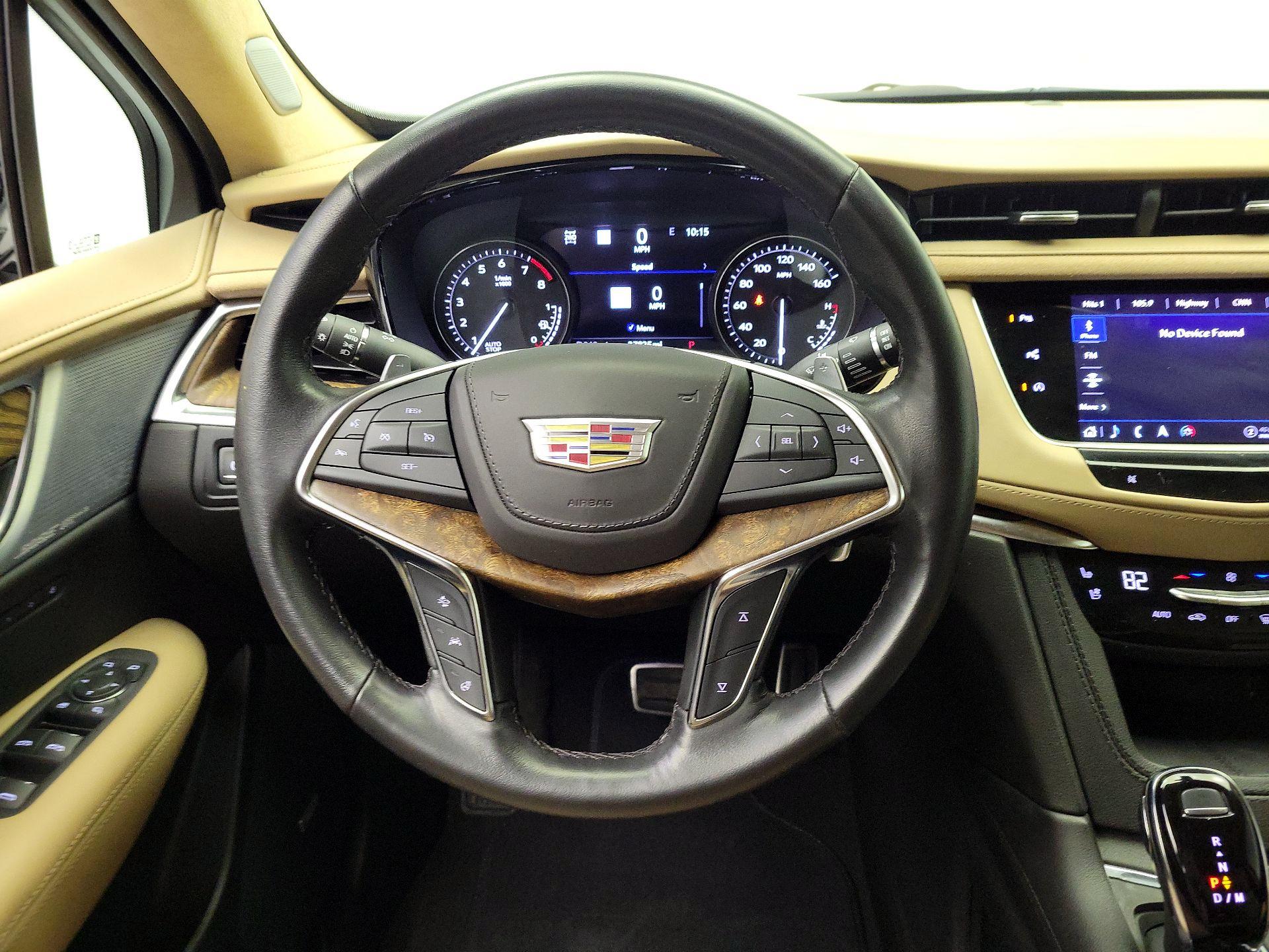 Thumbnail: 2023 Cadillac XT5 - 10