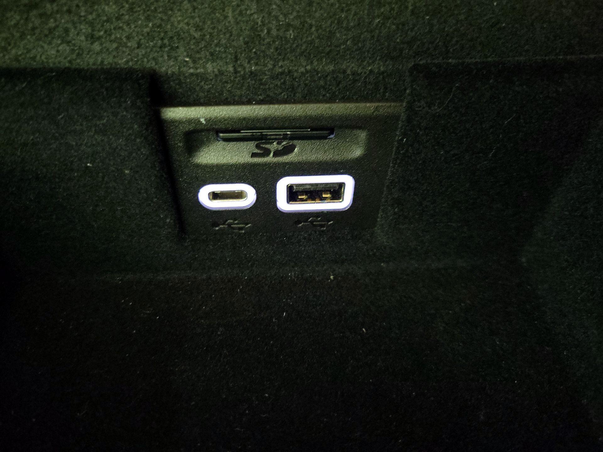 Thumbnail: 2023 Cadillac XT5 - 18