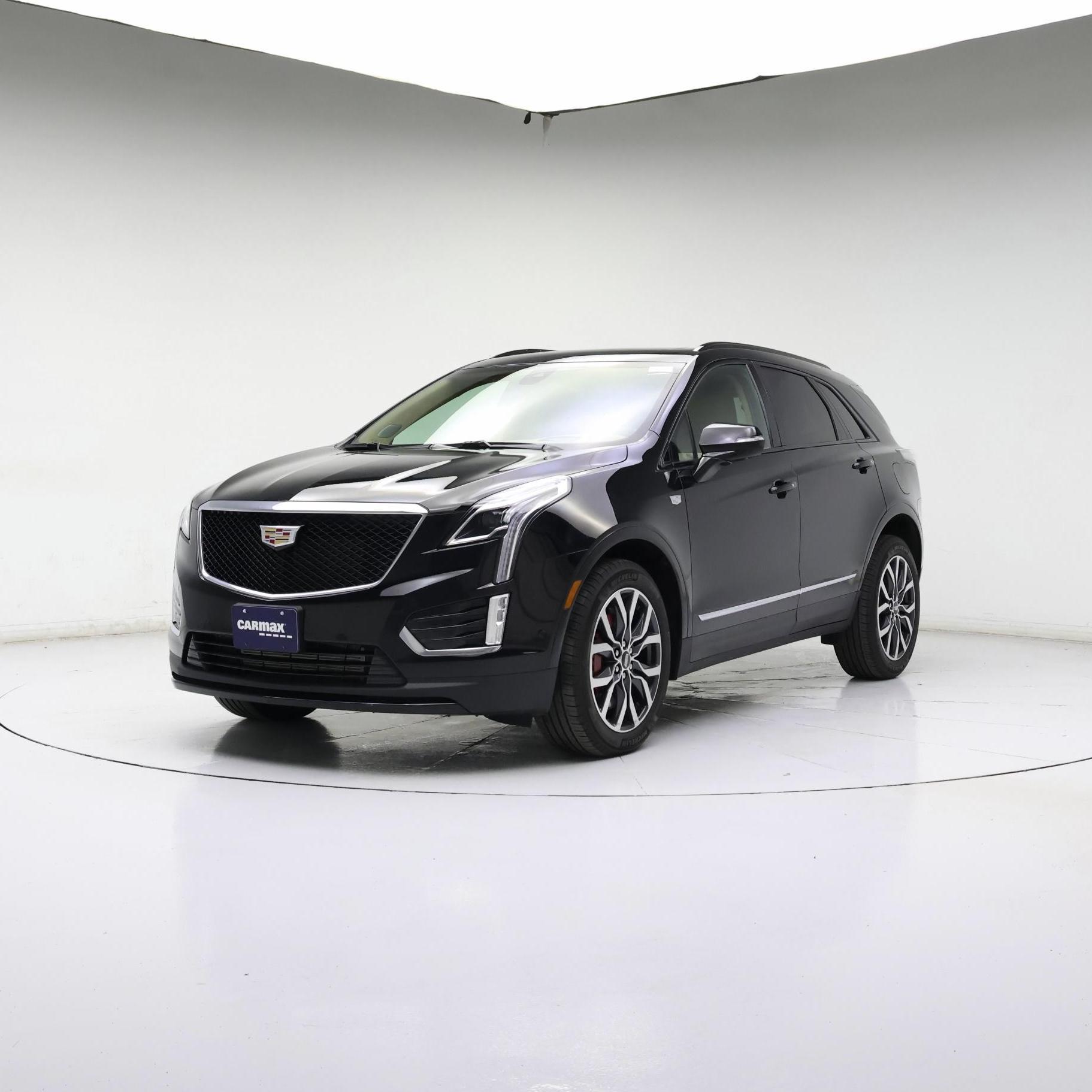 Thumbnail: 2023 Cadillac XT5 - 4