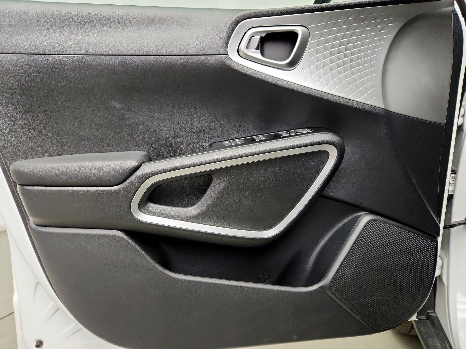 Thumbnail: 2025 Kia Soul - 12