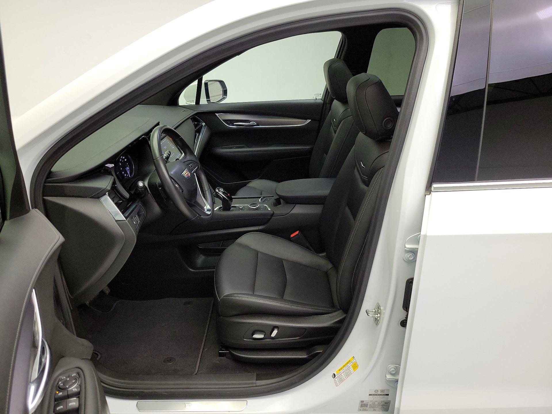 Thumbnail: 2024 Cadillac XT6 - 11