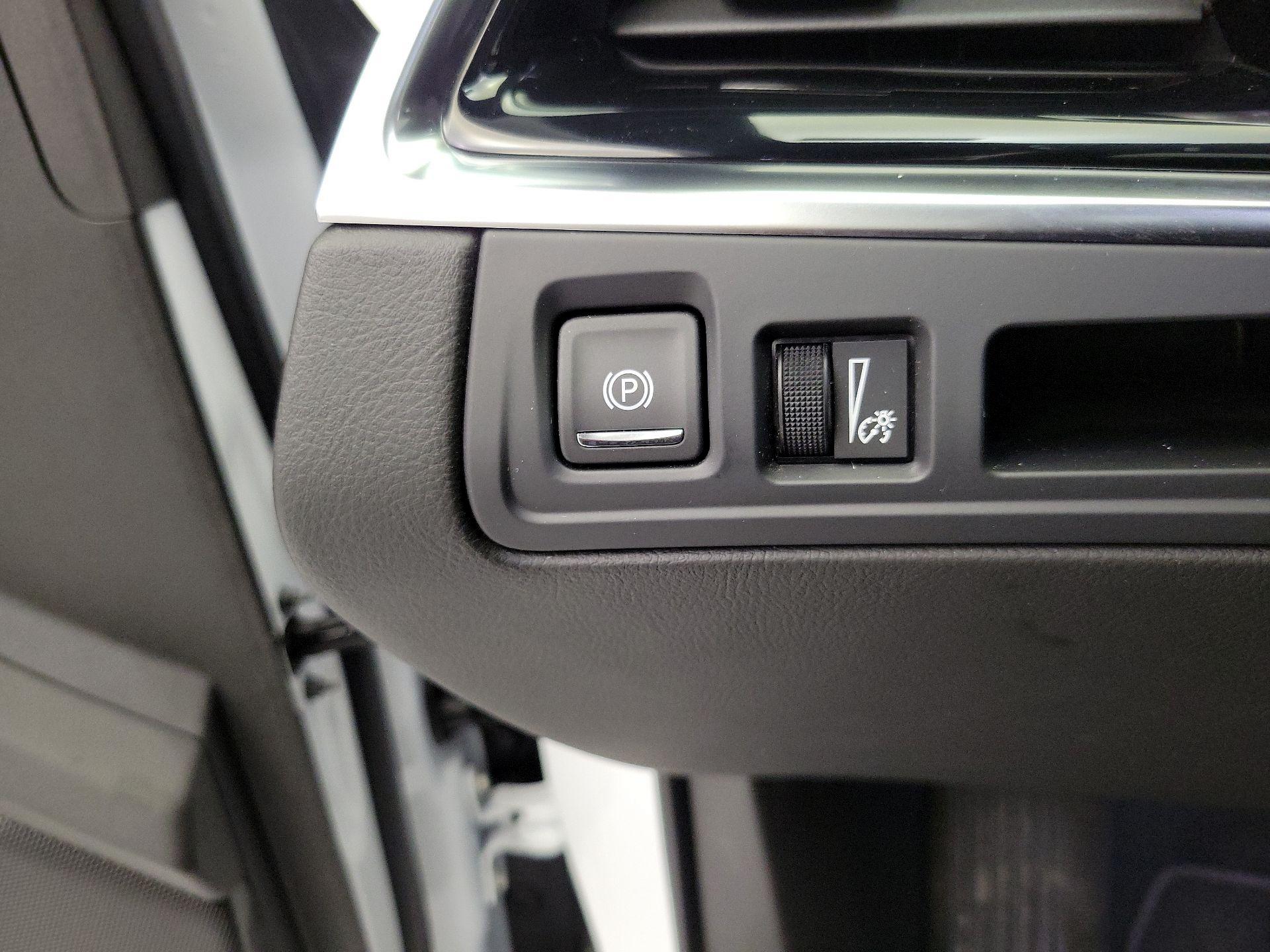 Thumbnail: 2024 Cadillac XT6 - 13