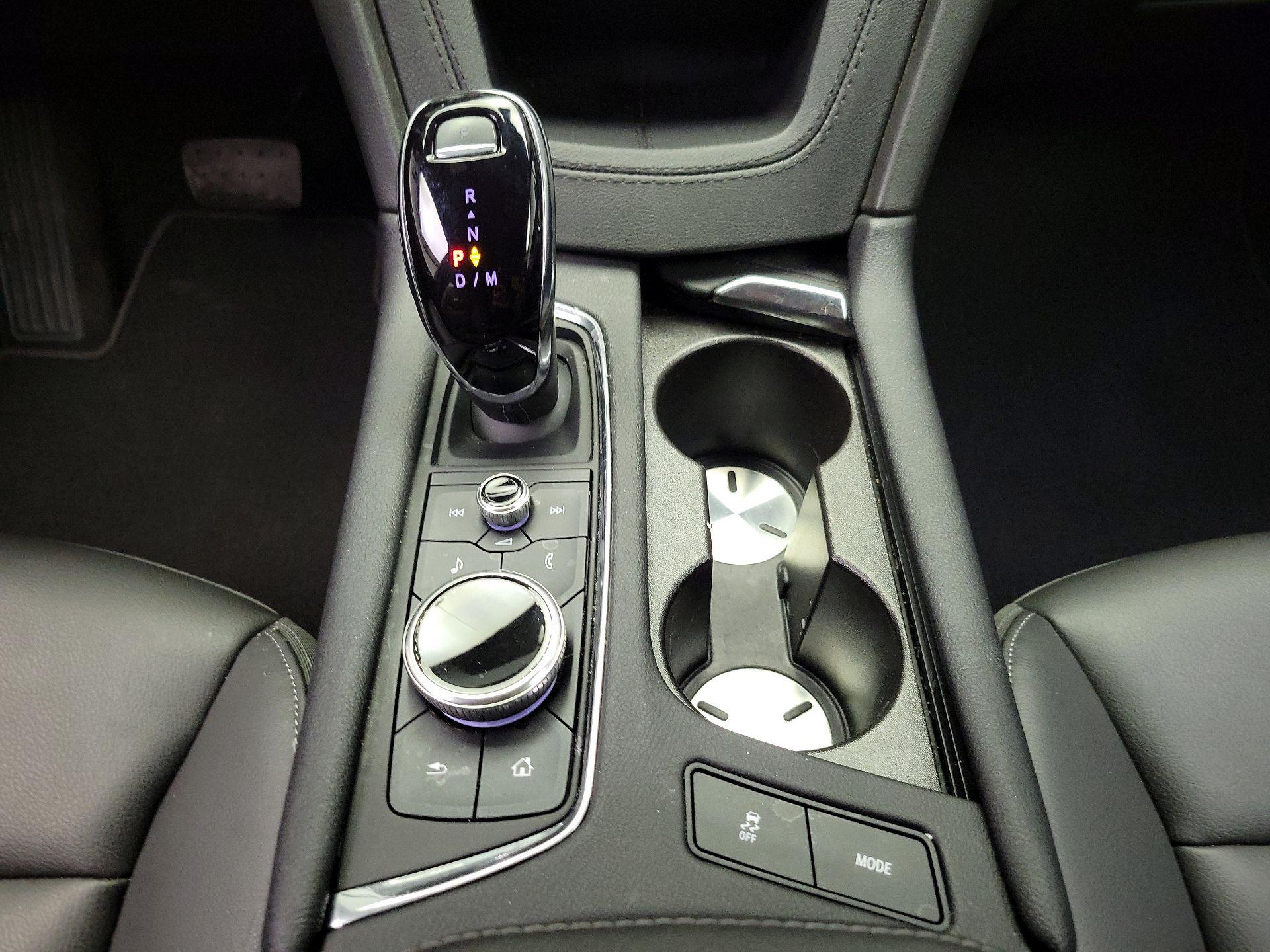 Thumbnail: 2024 Cadillac XT6 - 18