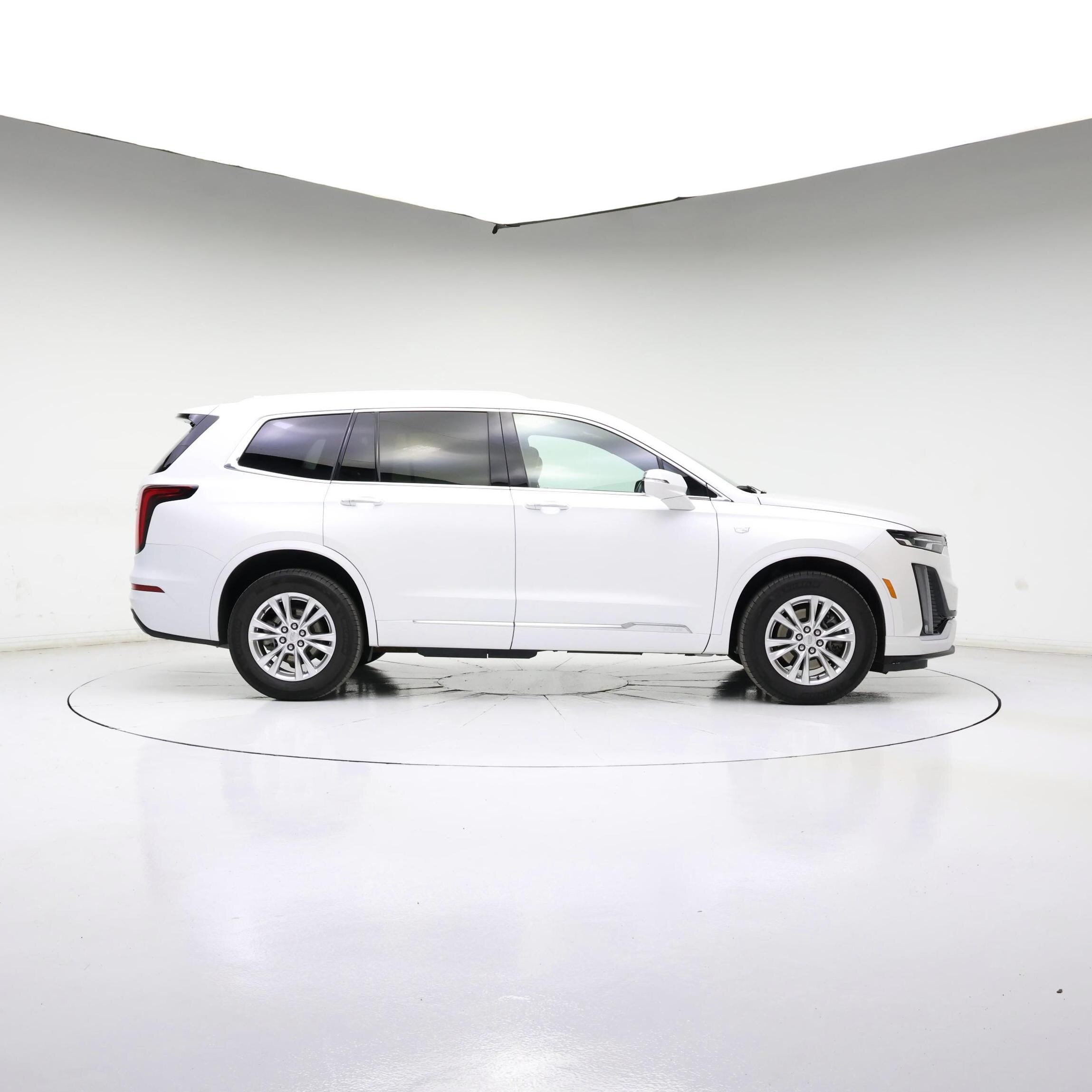 Thumbnail: 2024 Cadillac XT6 - 7