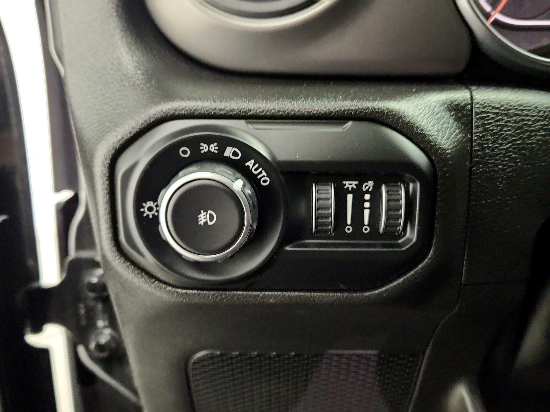 Thumbnail: 2021 Jeep Wrangler - 13