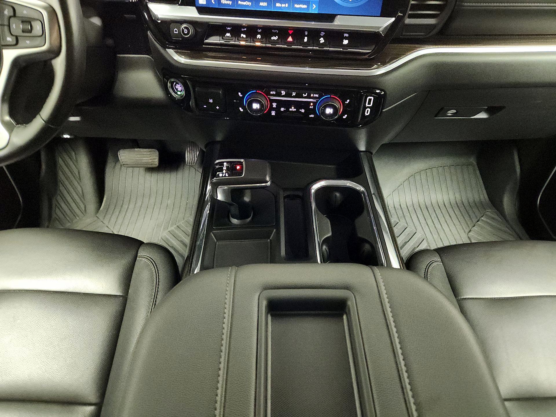 Thumbnail: 2022 Chevrolet Silverado 1500 - 17