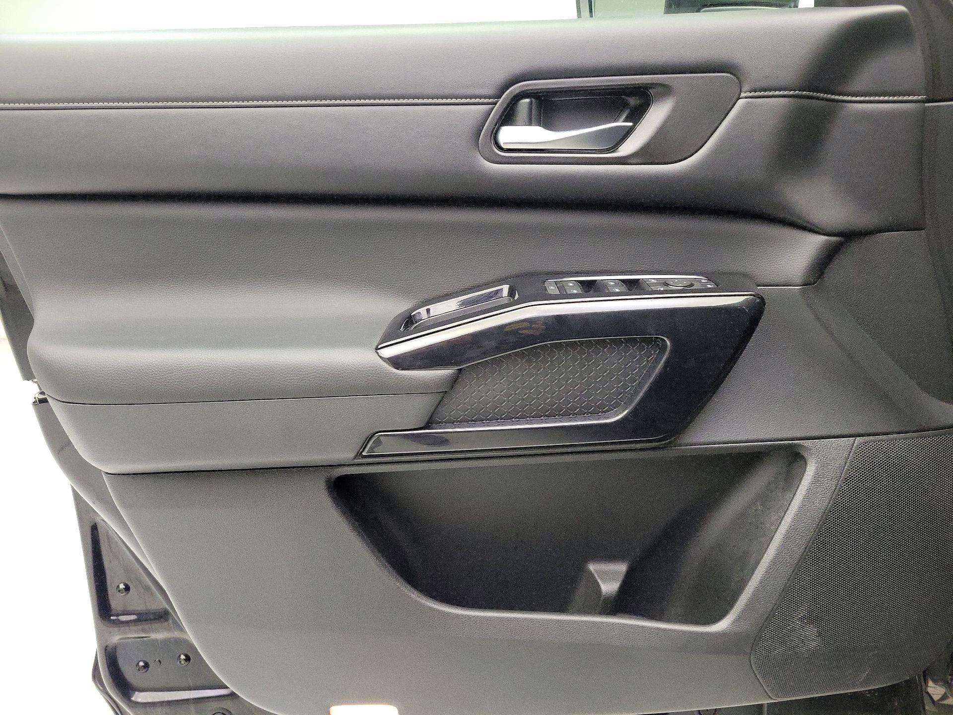 Thumbnail: 2022 Nissan Pathfinder - 12