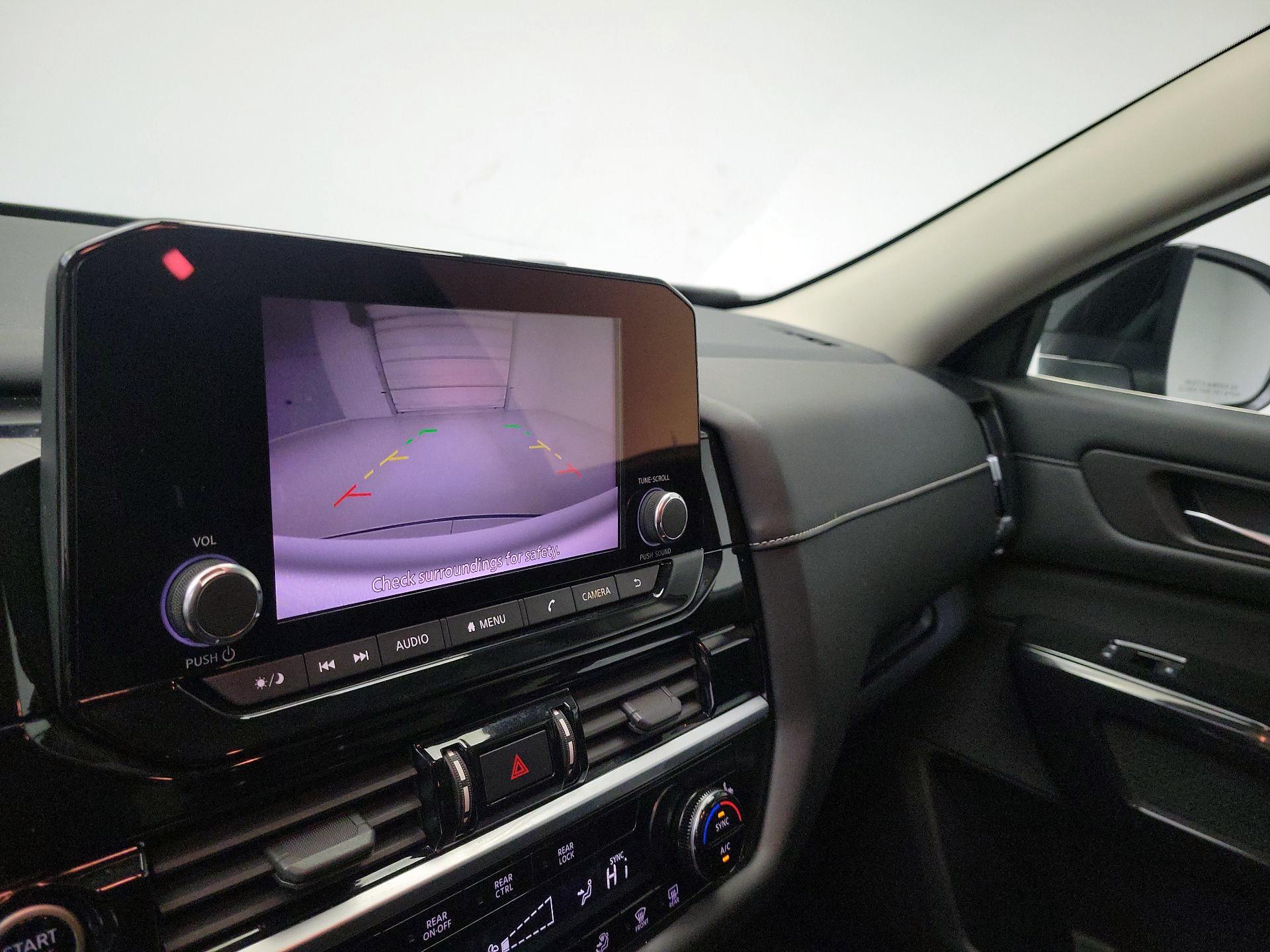 Thumbnail: 2022 Nissan Pathfinder - 14