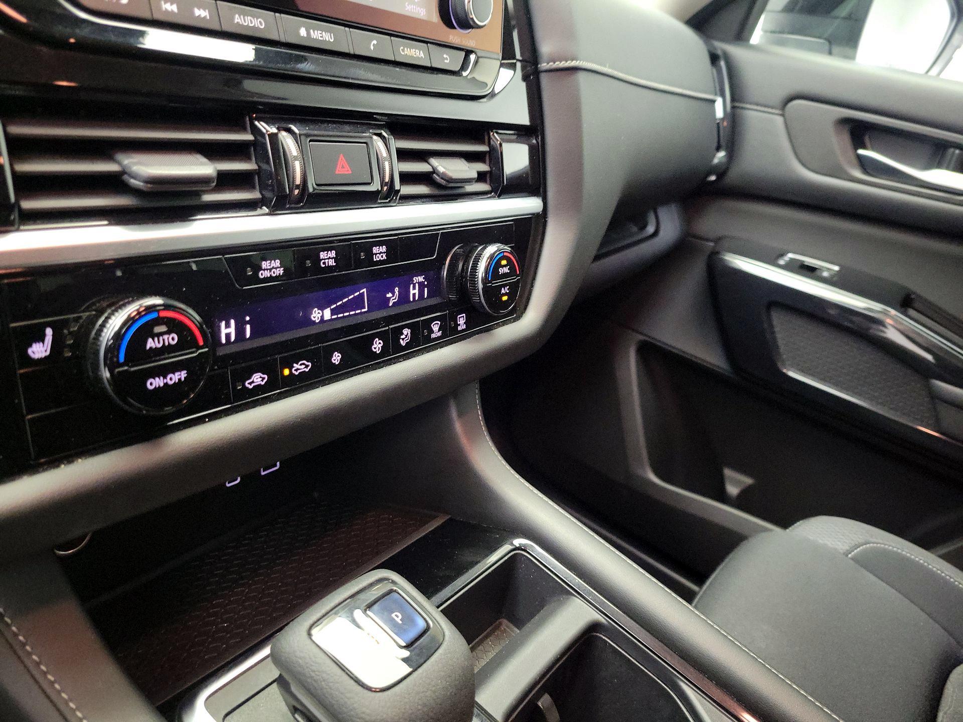 Thumbnail: 2022 Nissan Pathfinder - 16