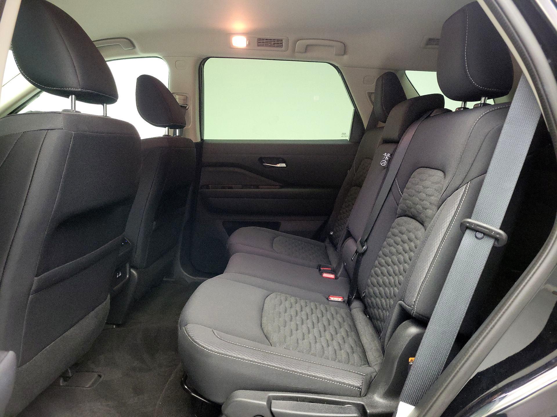 Thumbnail: 2022 Nissan Pathfinder - 19