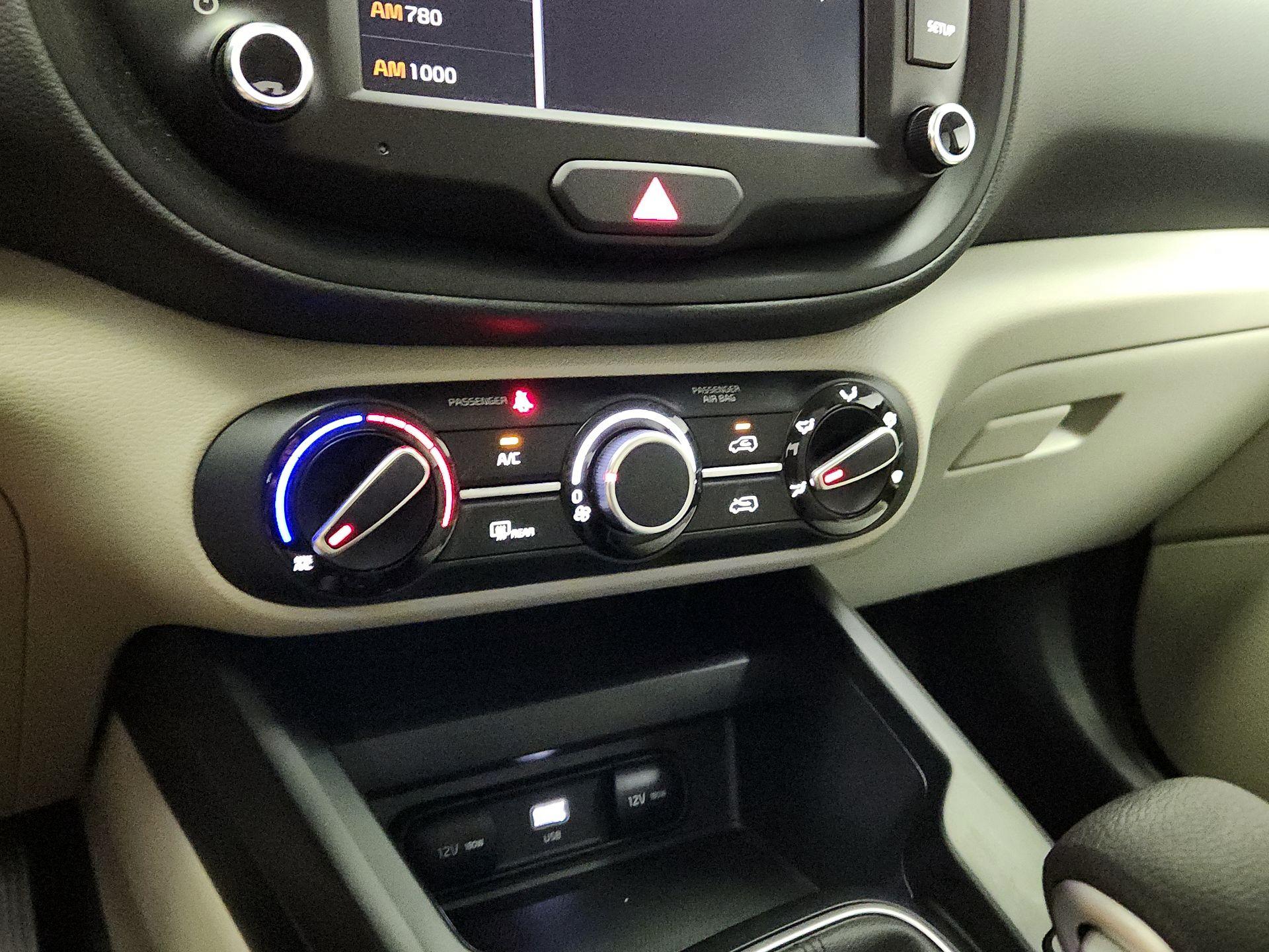 Thumbnail: 2025 Kia Soul - 16