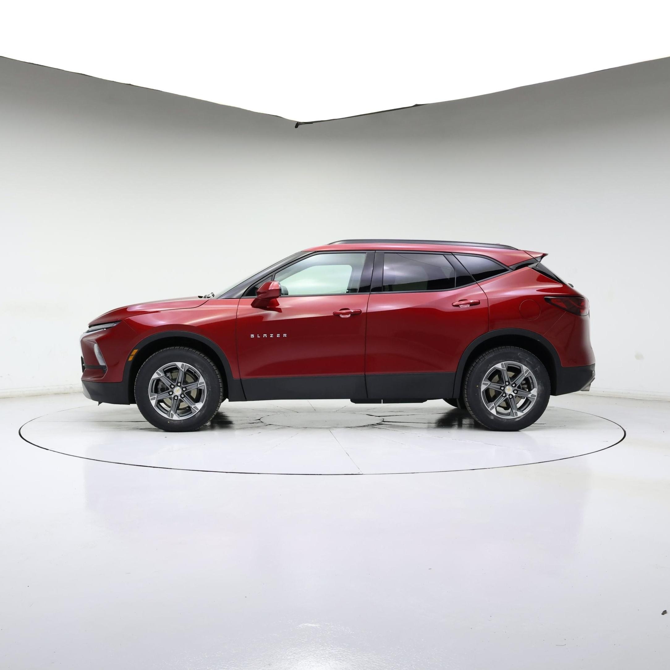 Thumbnail: 2023 Chevrolet Blazer - 3