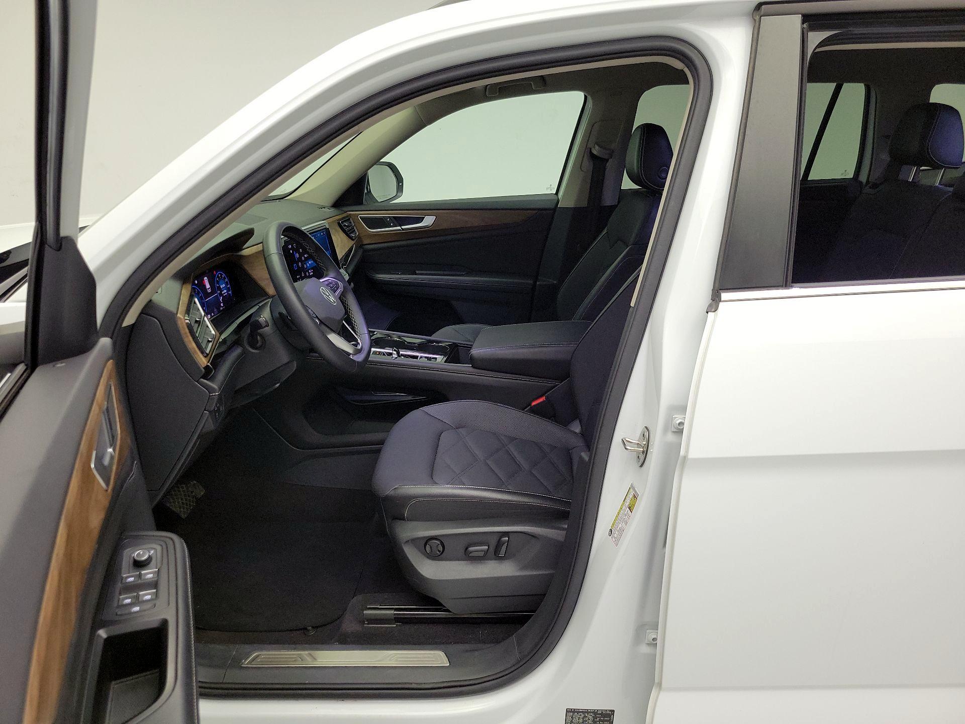 Thumbnail: 2024 Volkswagen Atlas - 11