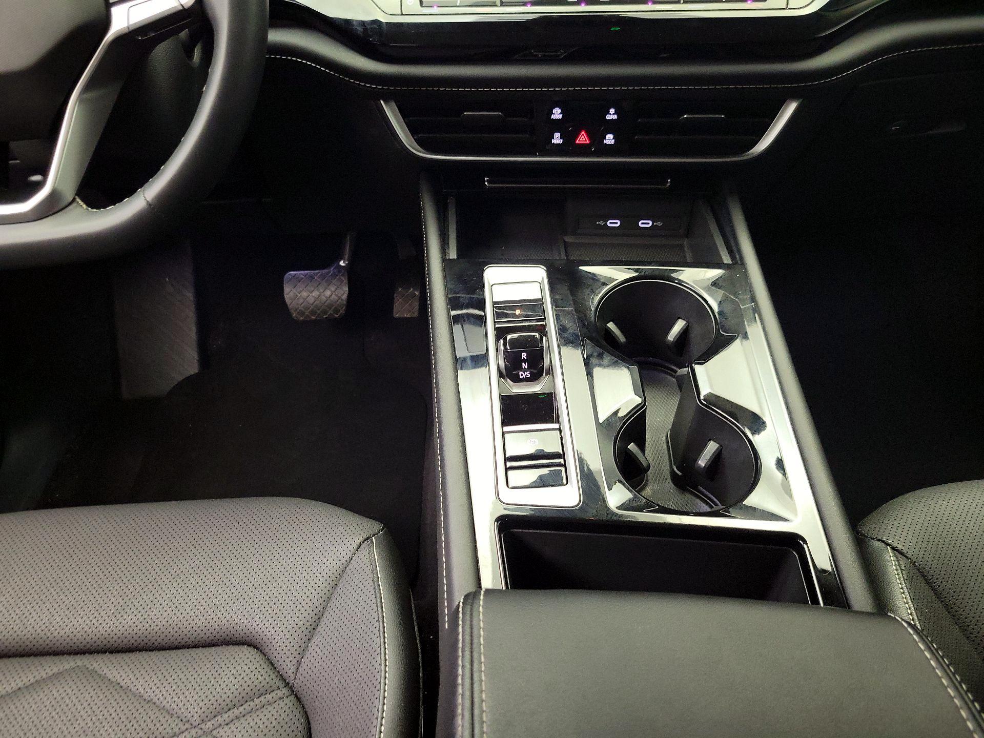 Thumbnail: 2024 Volkswagen Atlas - 17