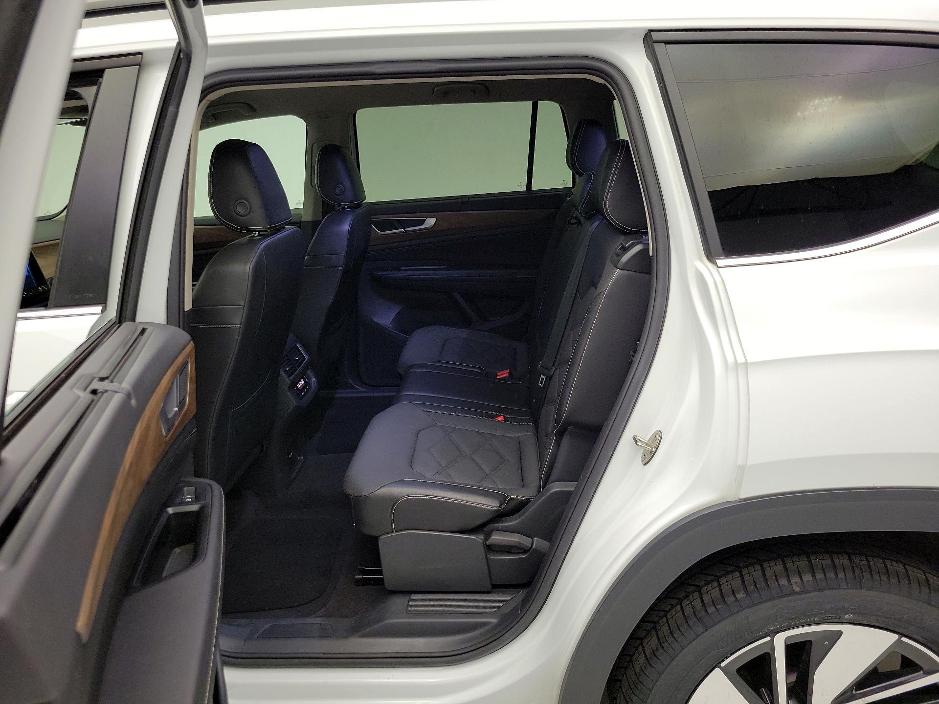 Thumbnail: 2024 Volkswagen Atlas - 19