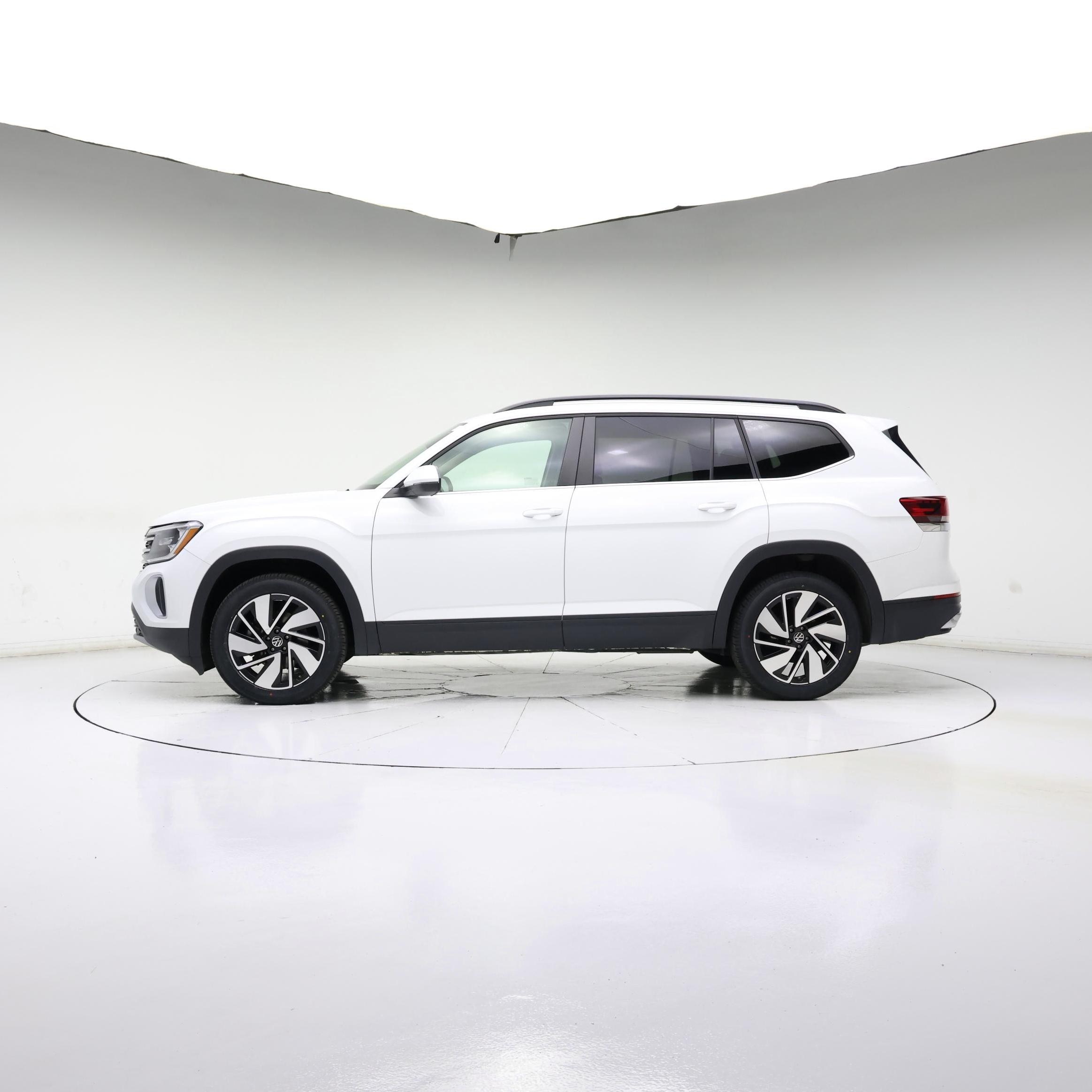 Thumbnail: 2024 Volkswagen Atlas - 3