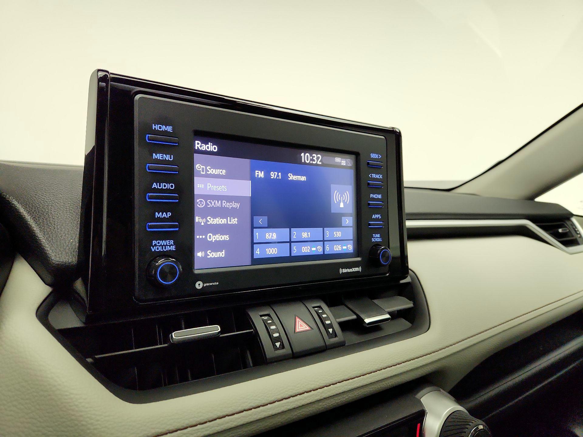 Thumbnail: 2020 Toyota RAV4 - 15