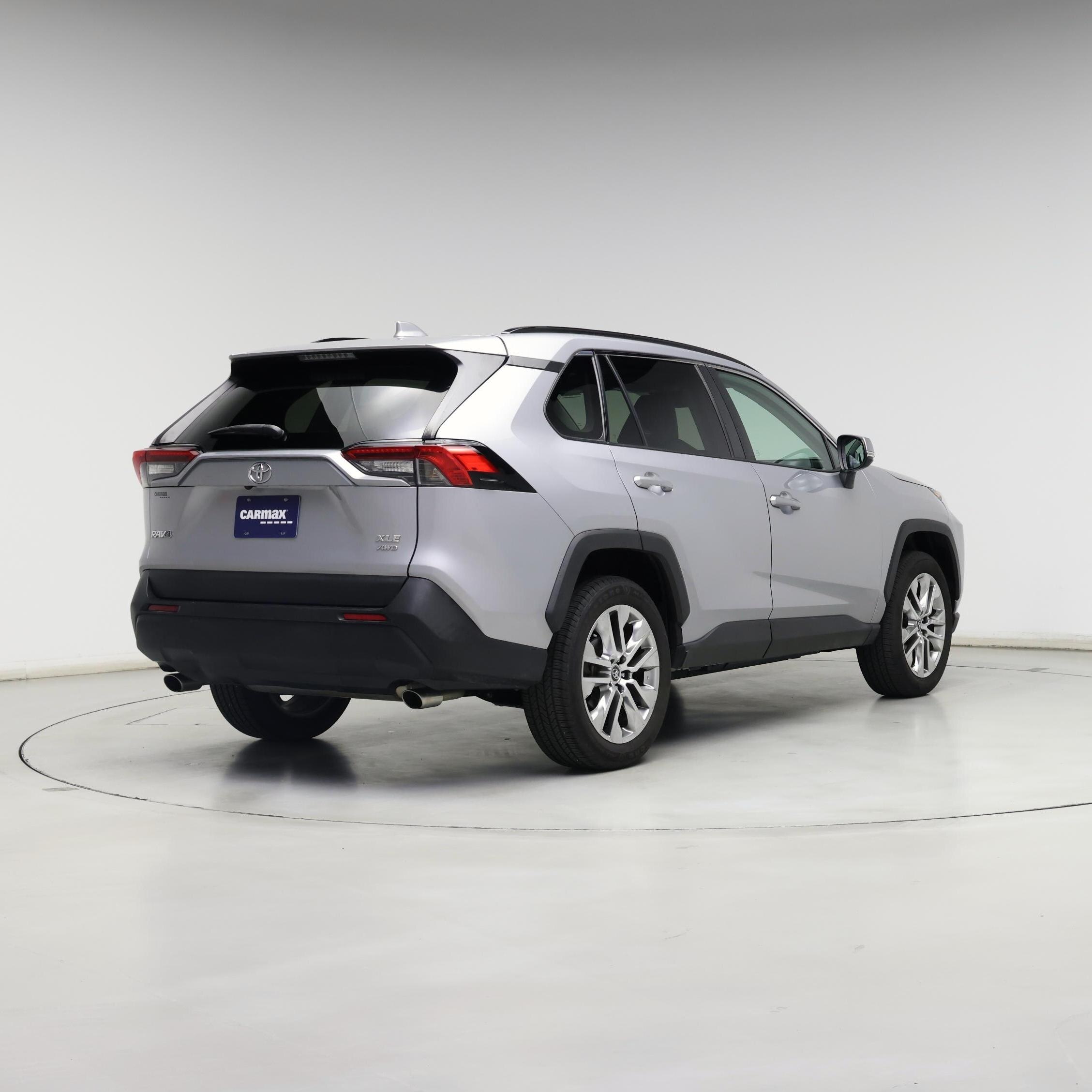 Thumbnail: 2020 Toyota RAV4 - 8