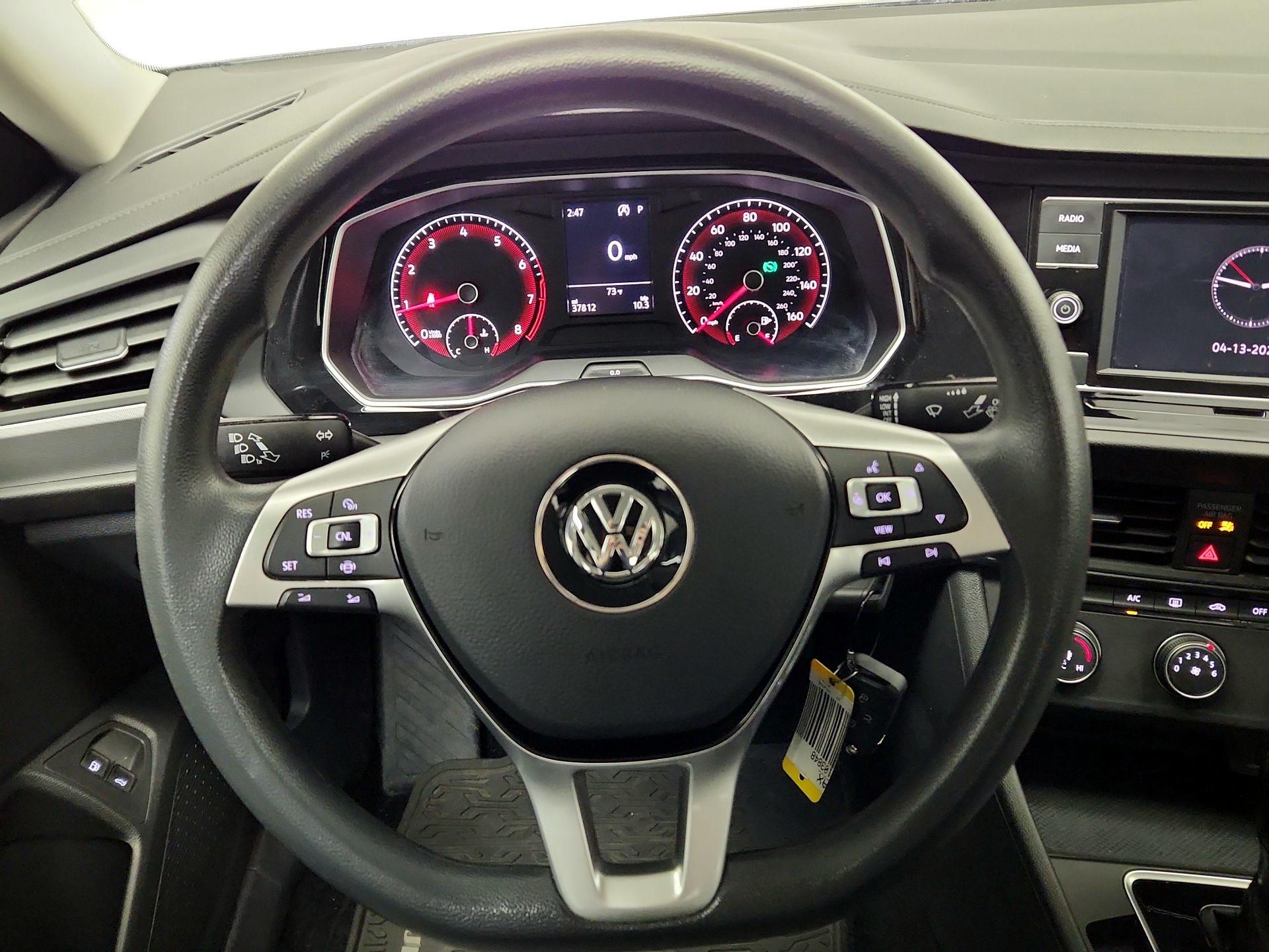 Thumbnail: 2021 Volkswagen Jetta - 10