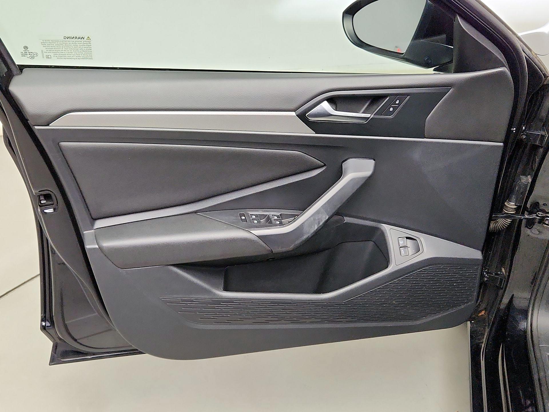 Thumbnail: 2021 Volkswagen Jetta - 12