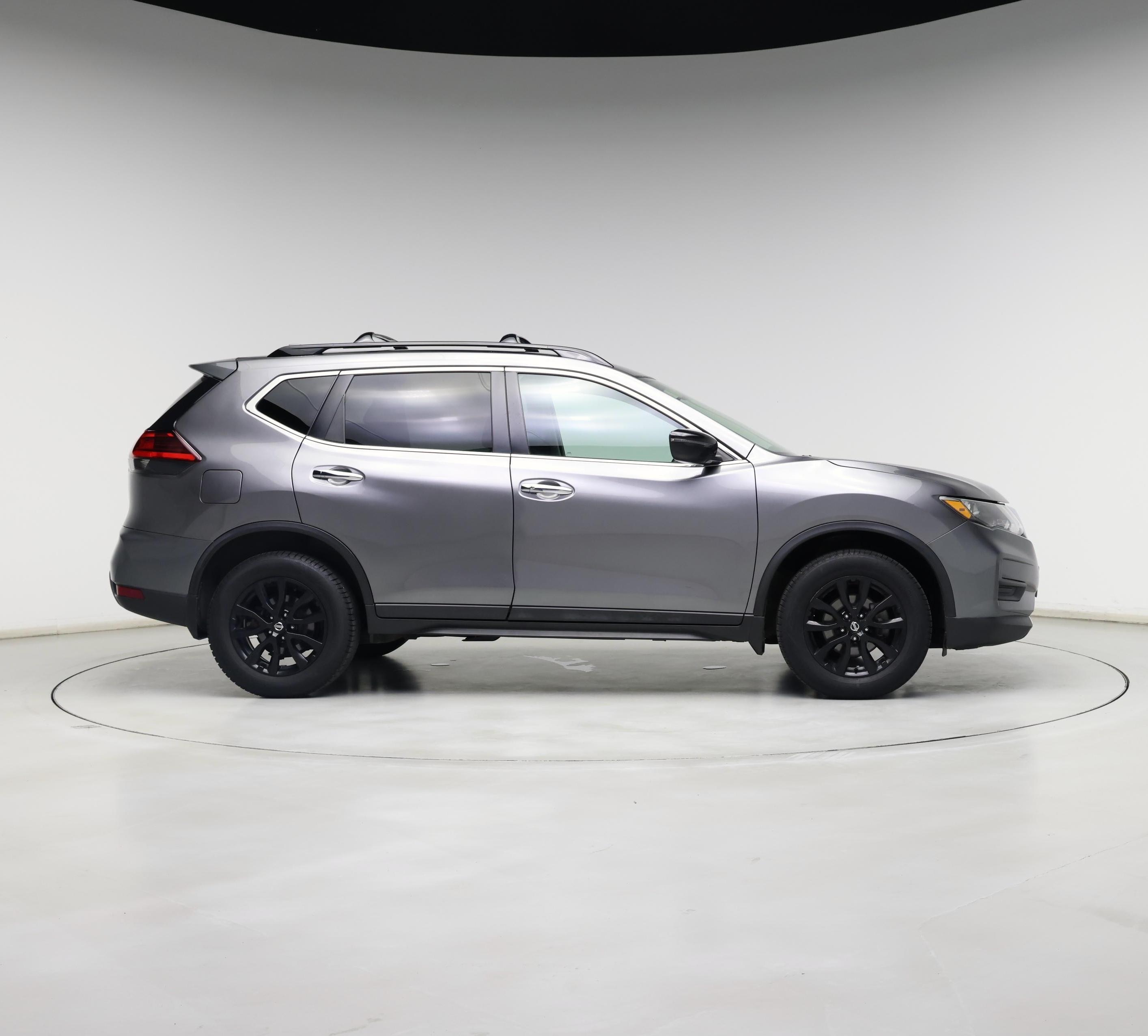 Thumbnail: 2017 Nissan Rogue - 7