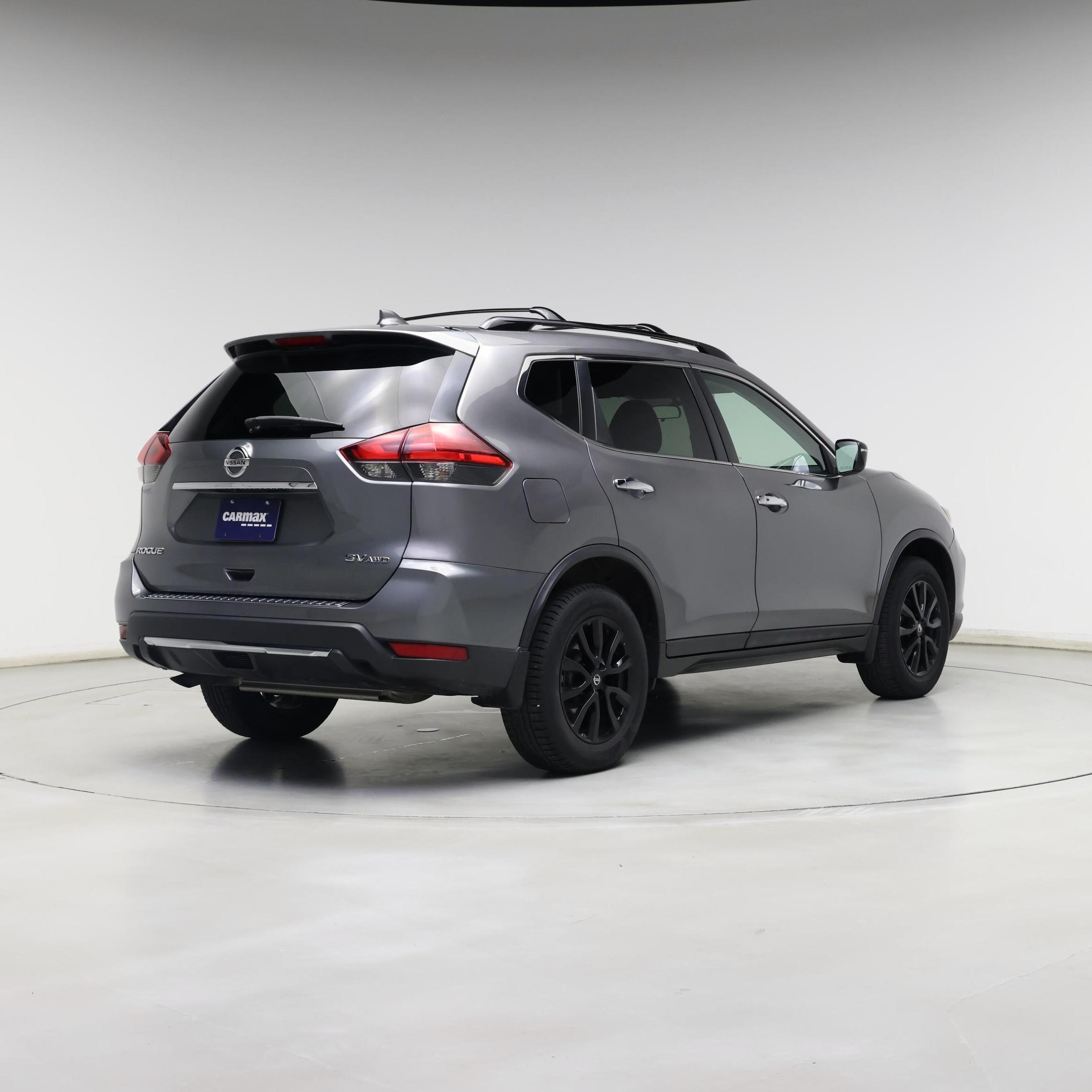 Thumbnail: 2017 Nissan Rogue - 8
