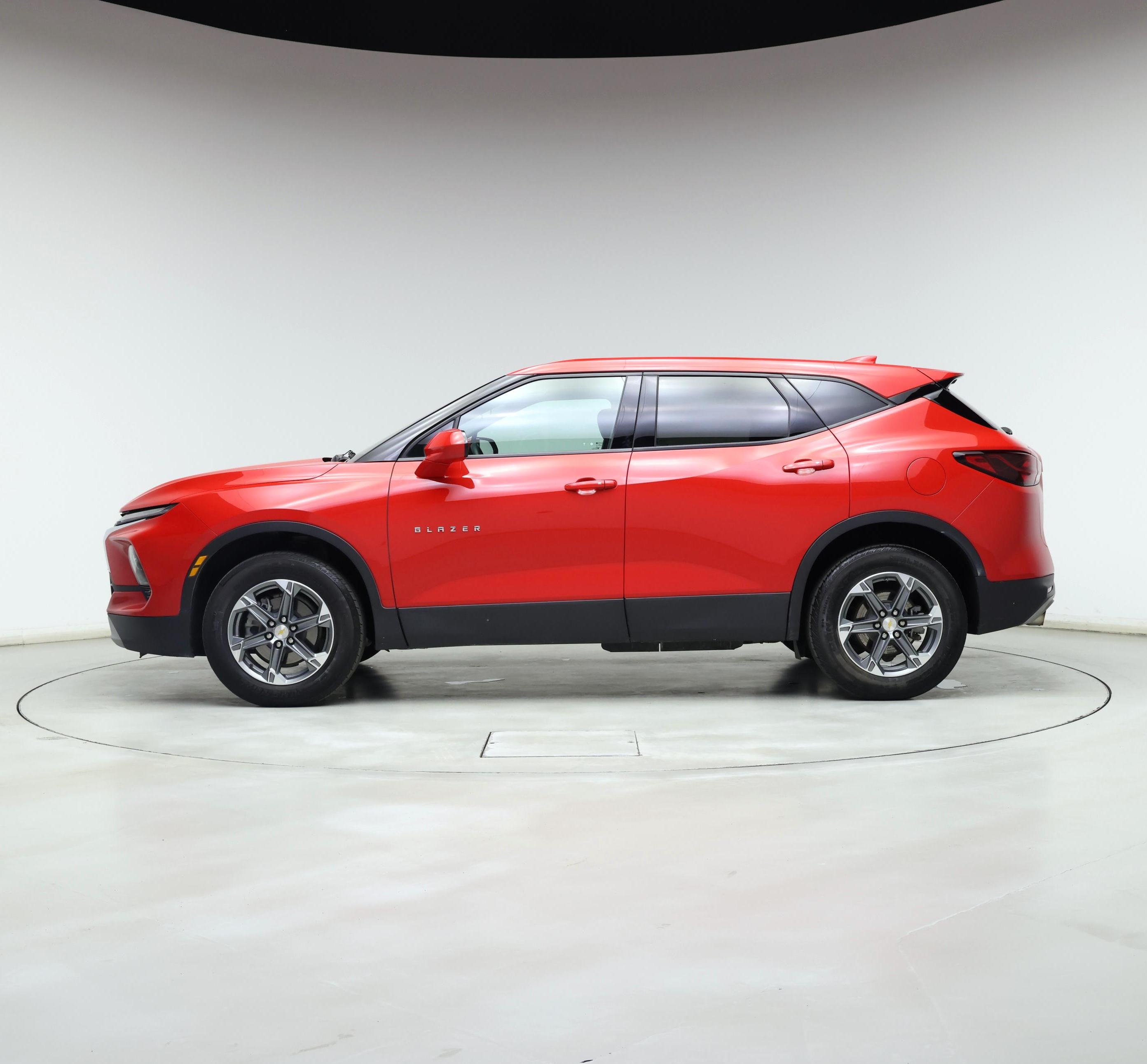 Thumbnail: 2023 Chevrolet Blazer - 3