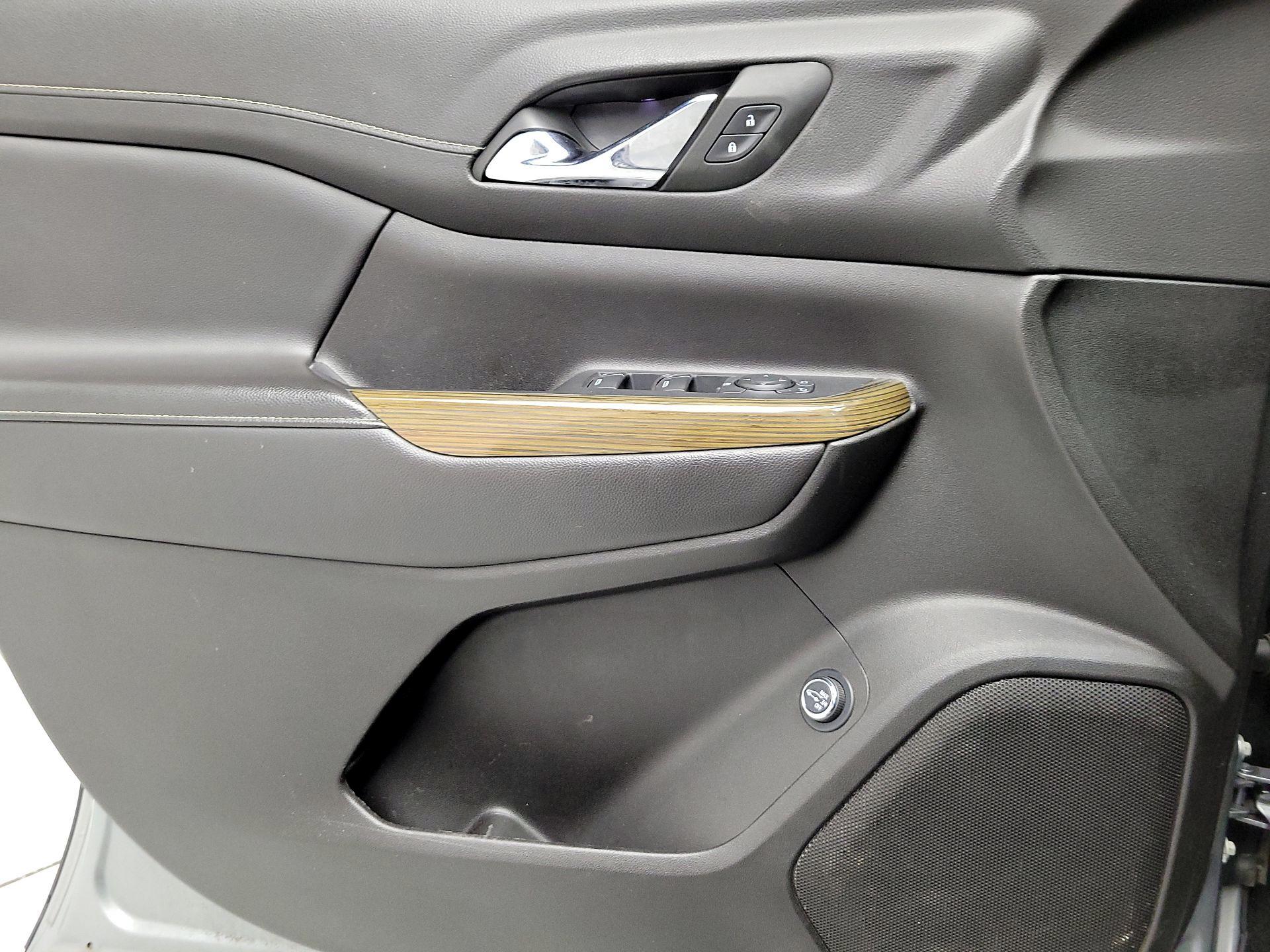 Thumbnail: 2023 GMC Acadia - 12