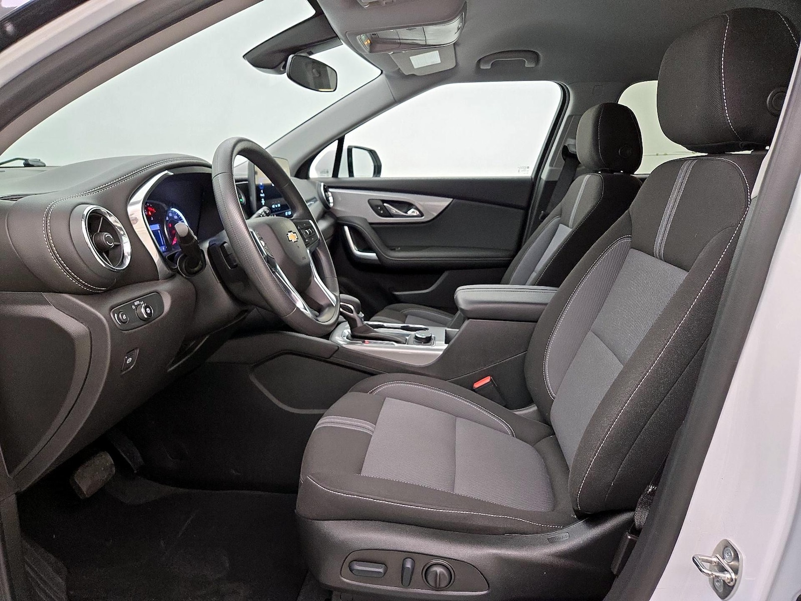 2023 Chevrolet Blazer 2LT - Photo 12