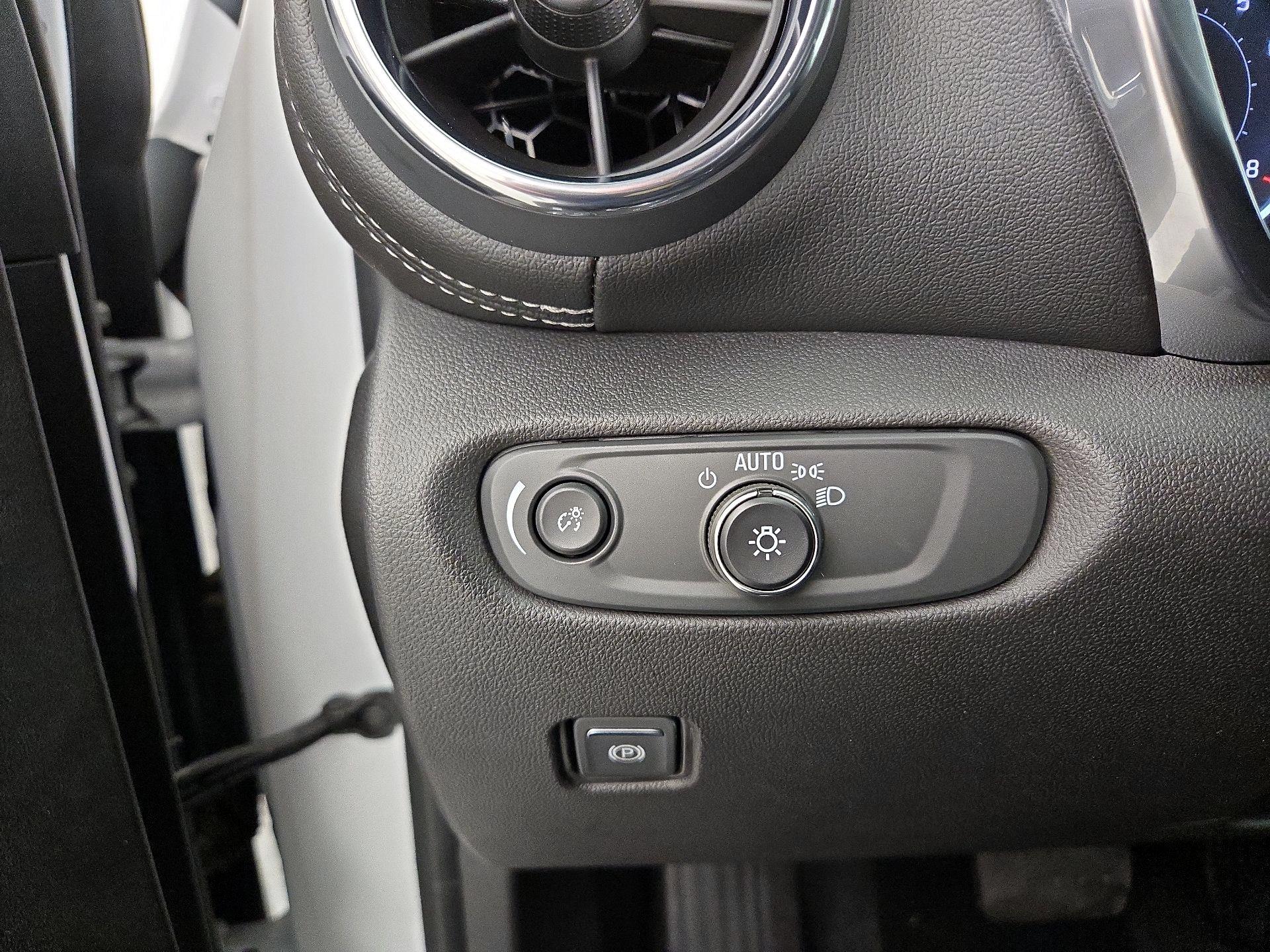 Thumbnail: 2023 Chevrolet Blazer - 13