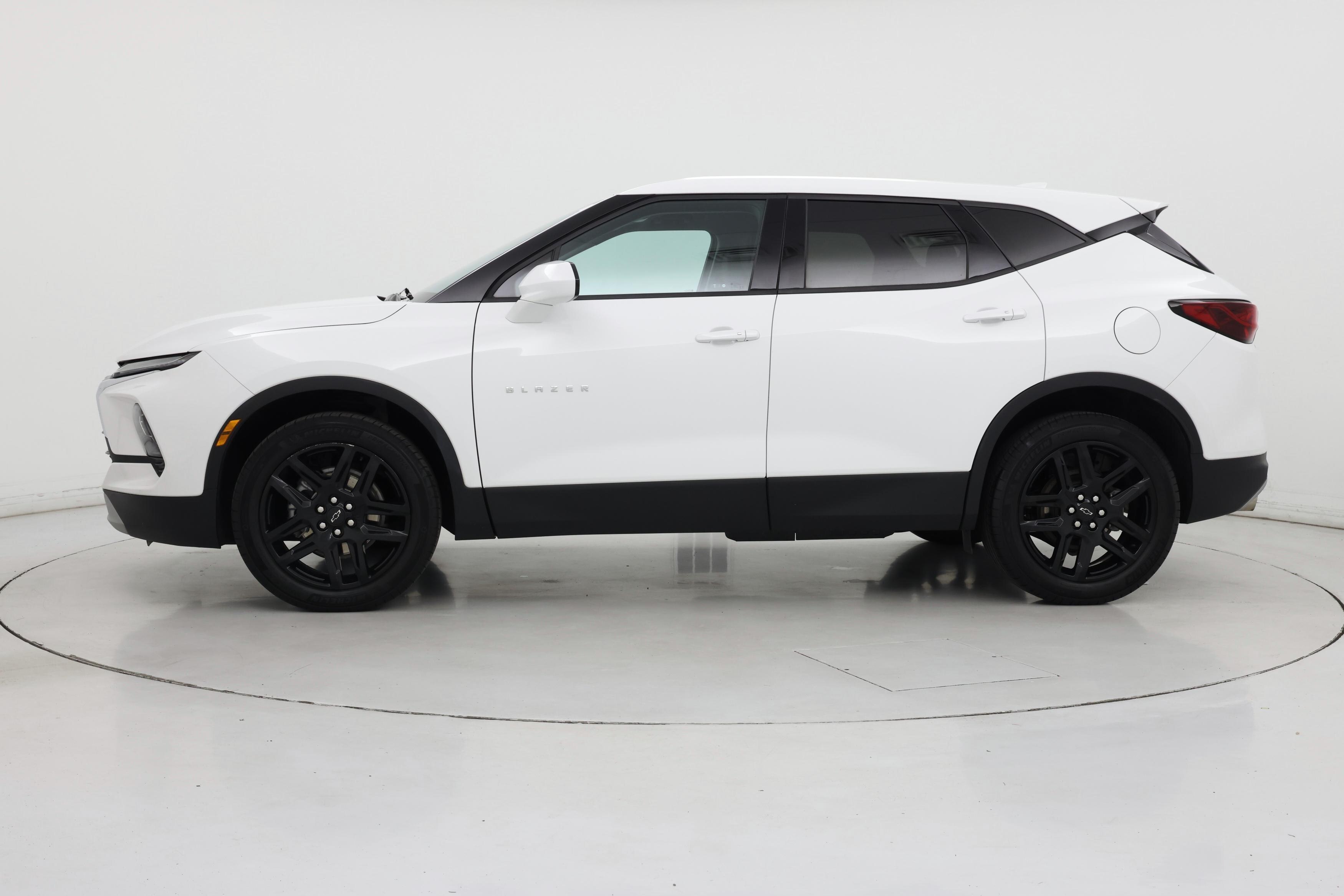 Thumbnail: 2023 Chevrolet Blazer - 3