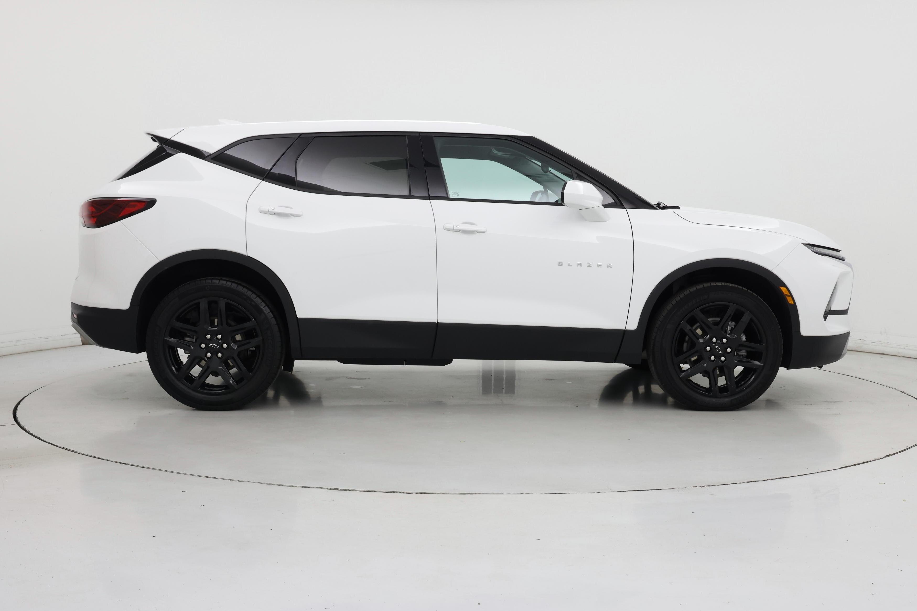 Thumbnail: 2023 Chevrolet Blazer - 7