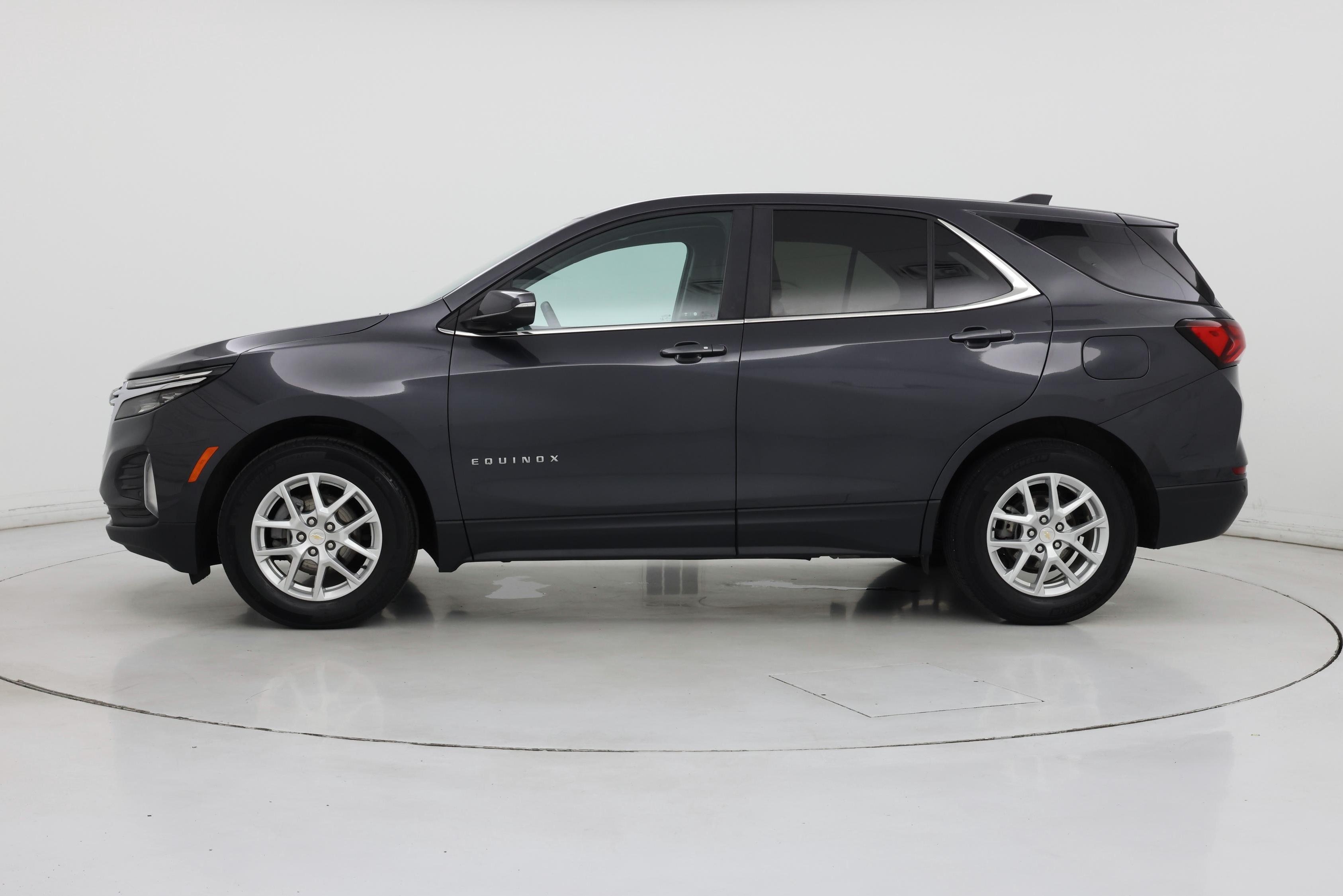 Thumbnail: 2023 Chevrolet Equinox - 3
