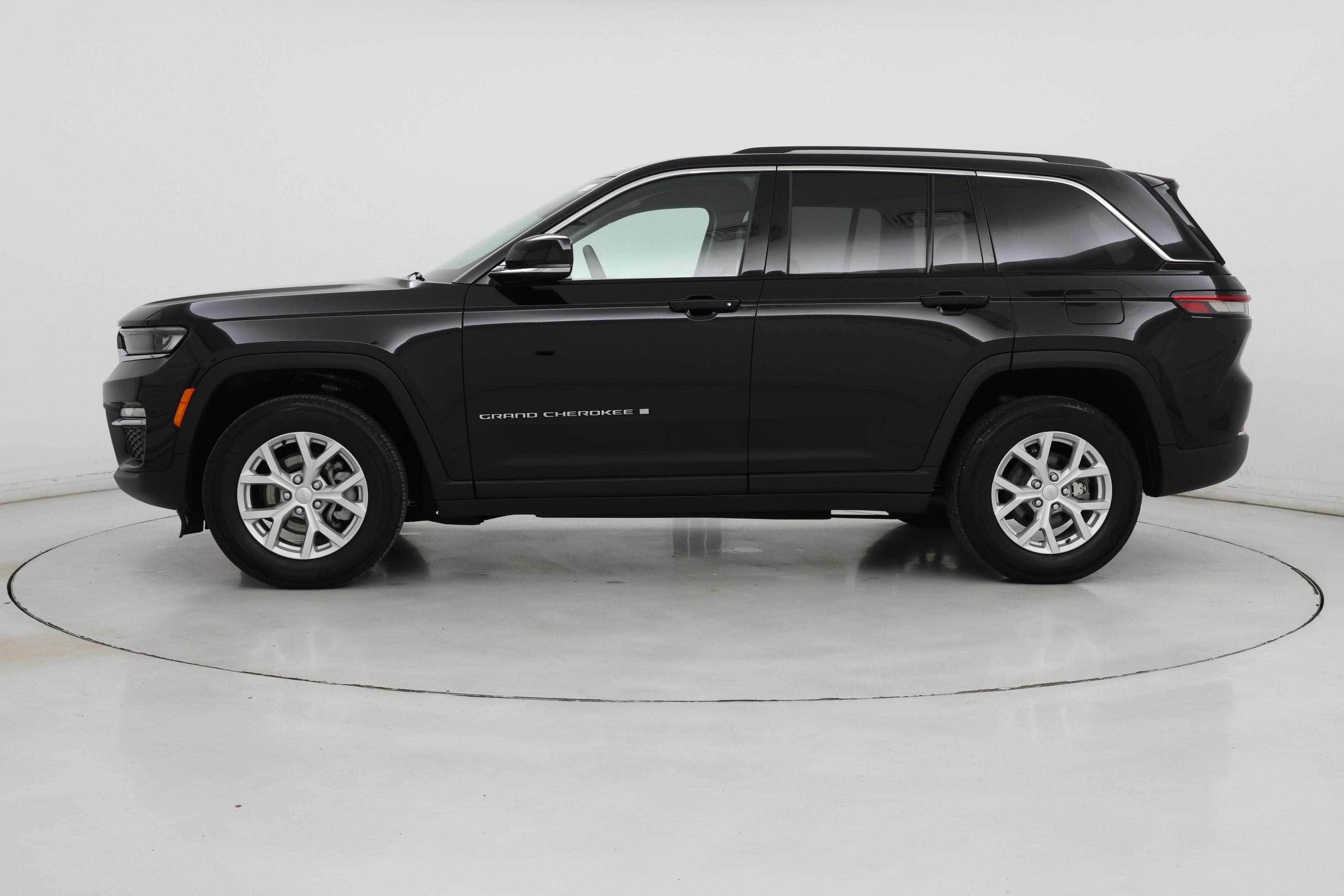 Thumbnail: 2023 Jeep Grand Cherokee - 3