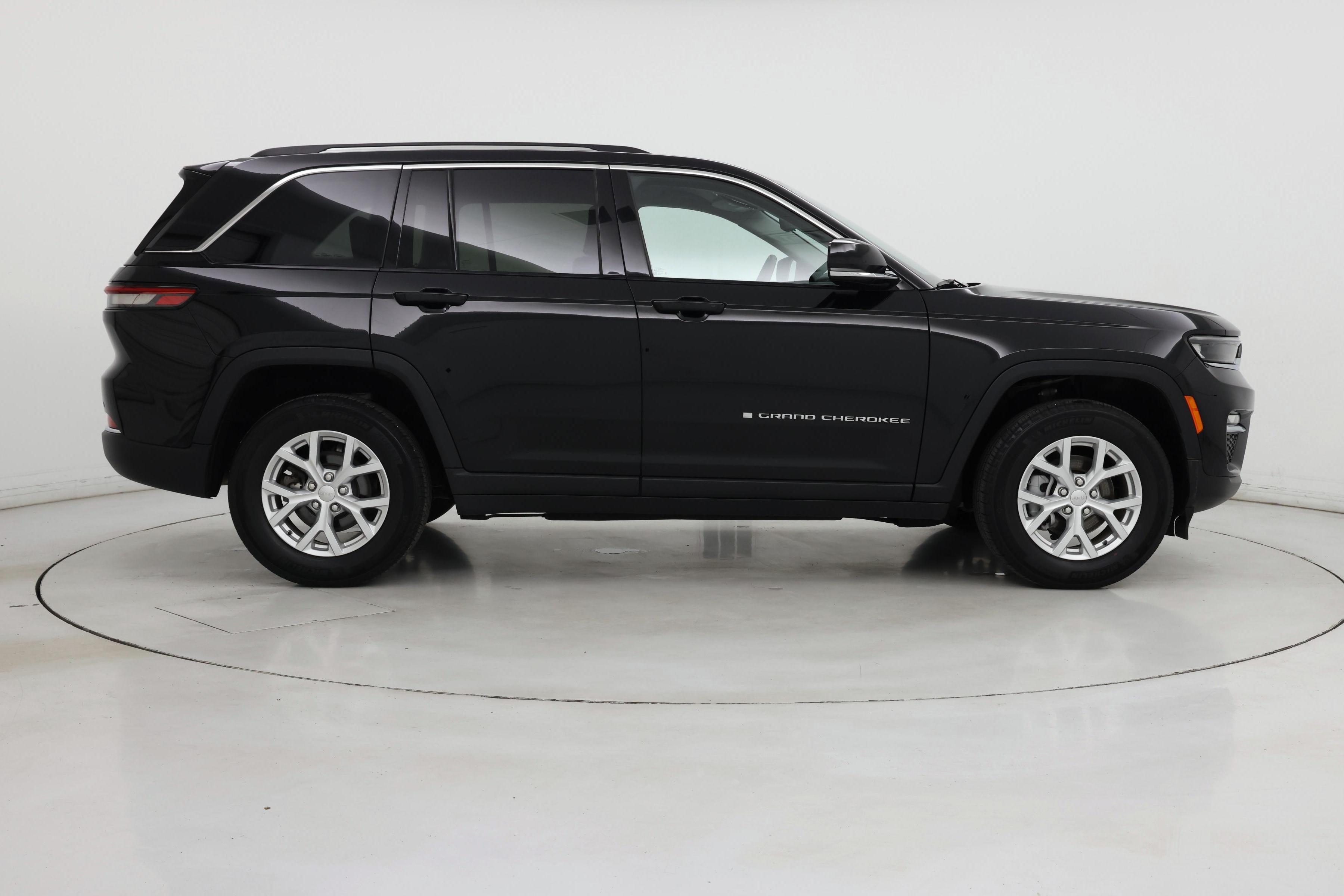 Thumbnail: 2023 Jeep Grand Cherokee - 7