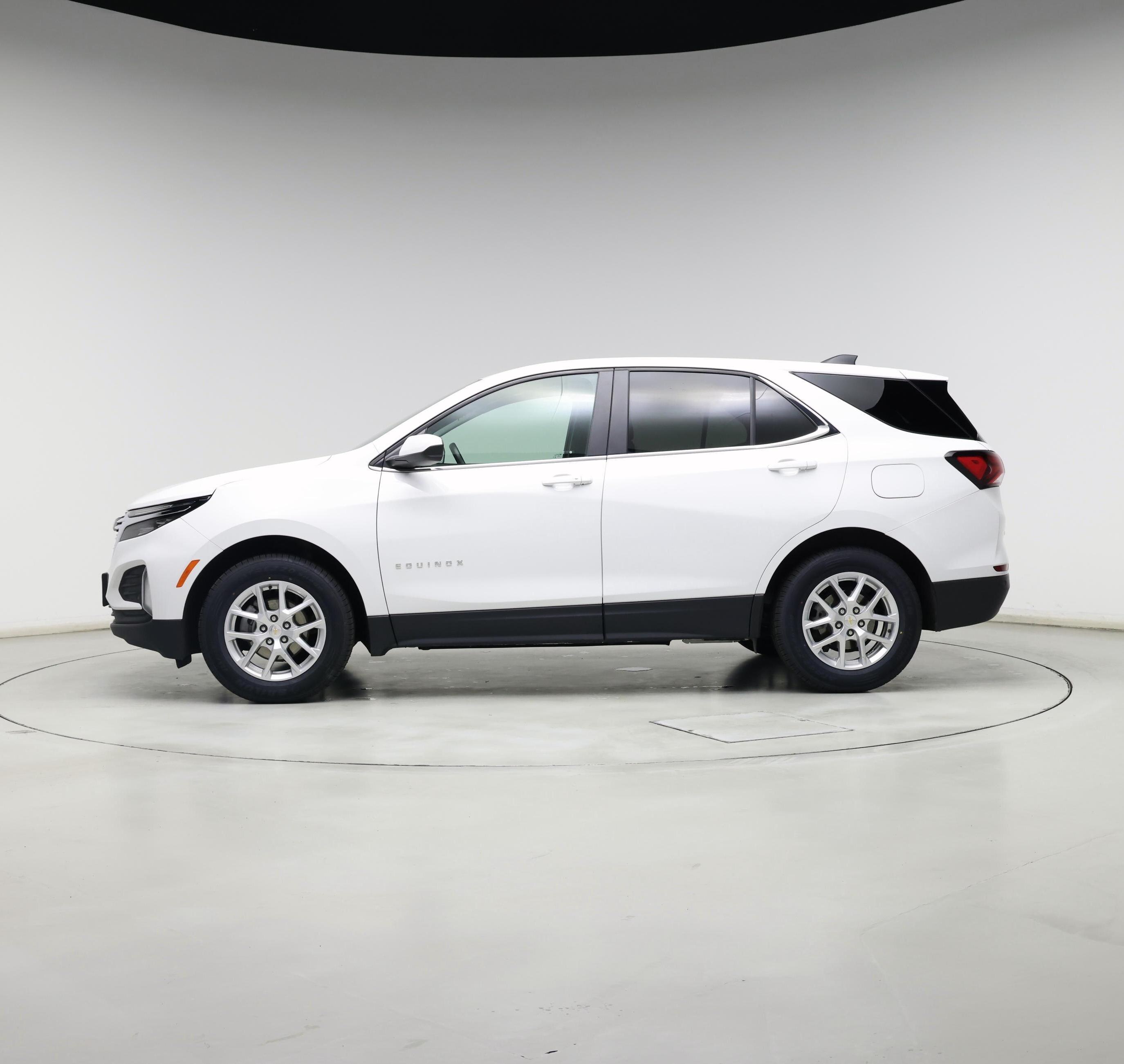 Thumbnail: 2024 Chevrolet Equinox - 3
