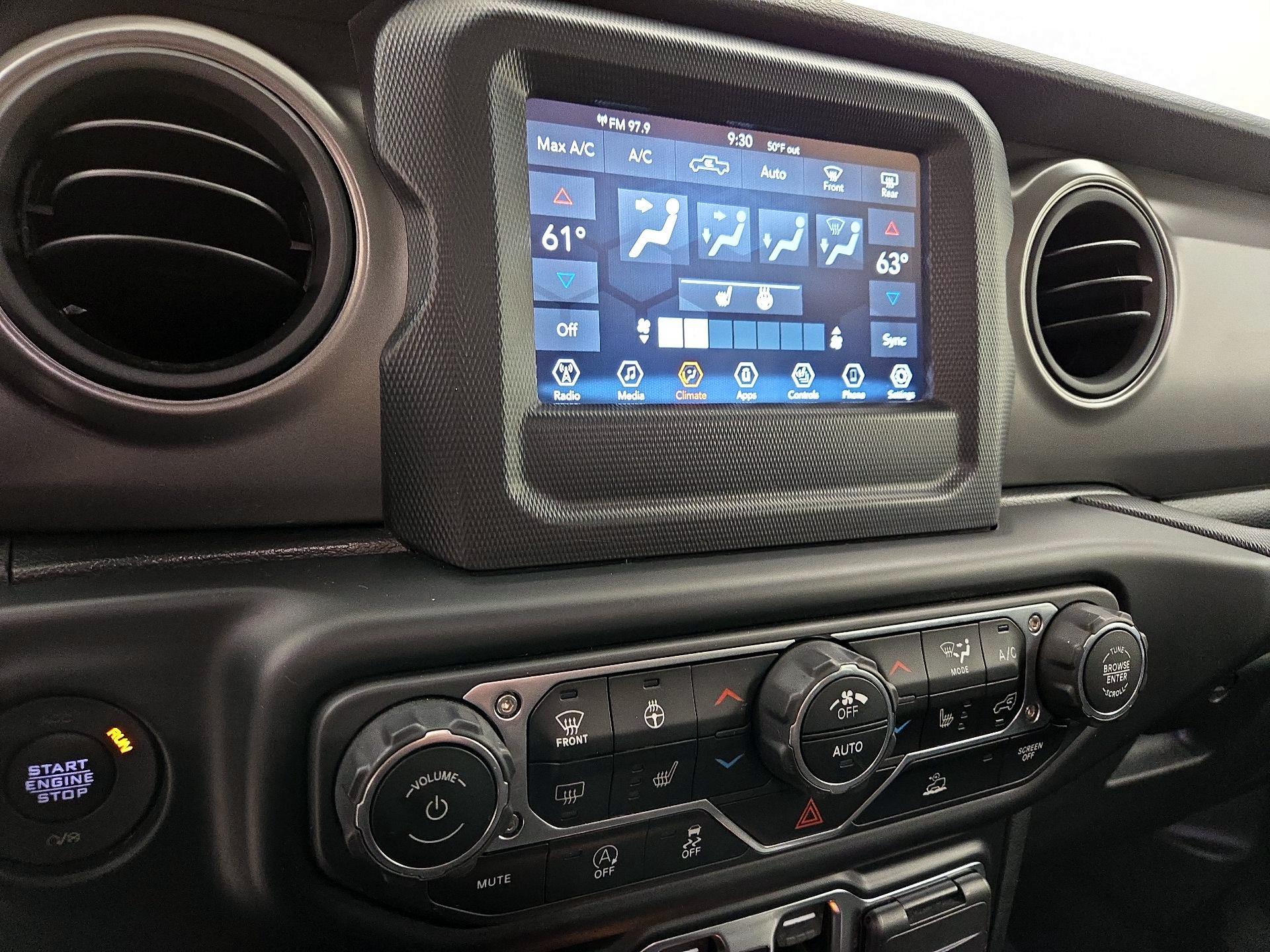 Thumbnail: 2022 Jeep Gladiator - 16