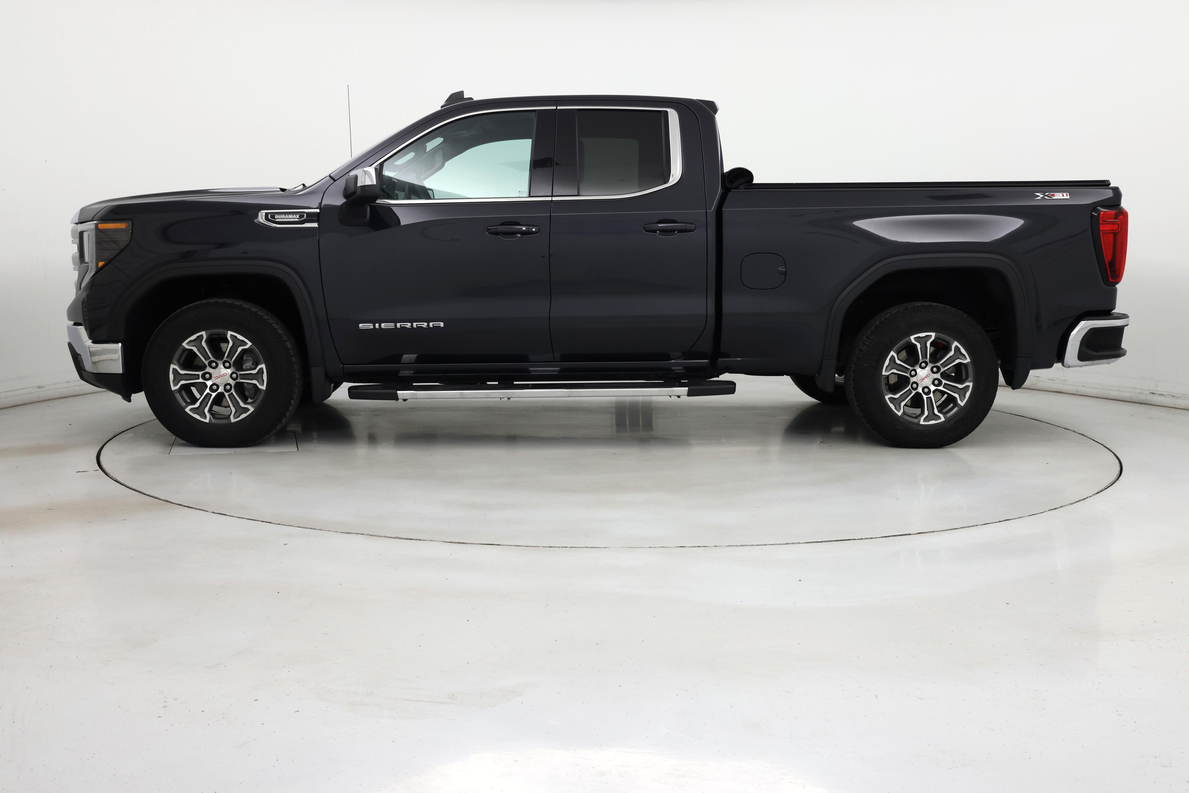 Thumbnail: 2023 GMC Sierra 1500 - 3
