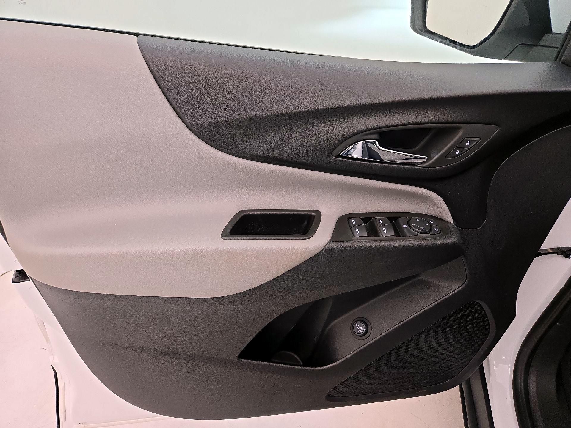 Thumbnail: 2023 Chevrolet Equinox - 12