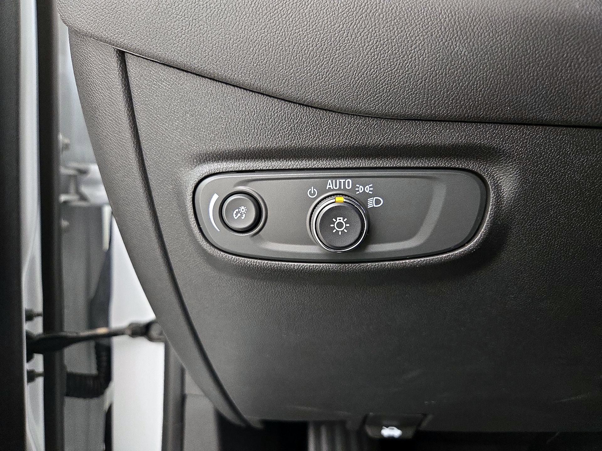 Thumbnail: 2023 Chevrolet Equinox - 13