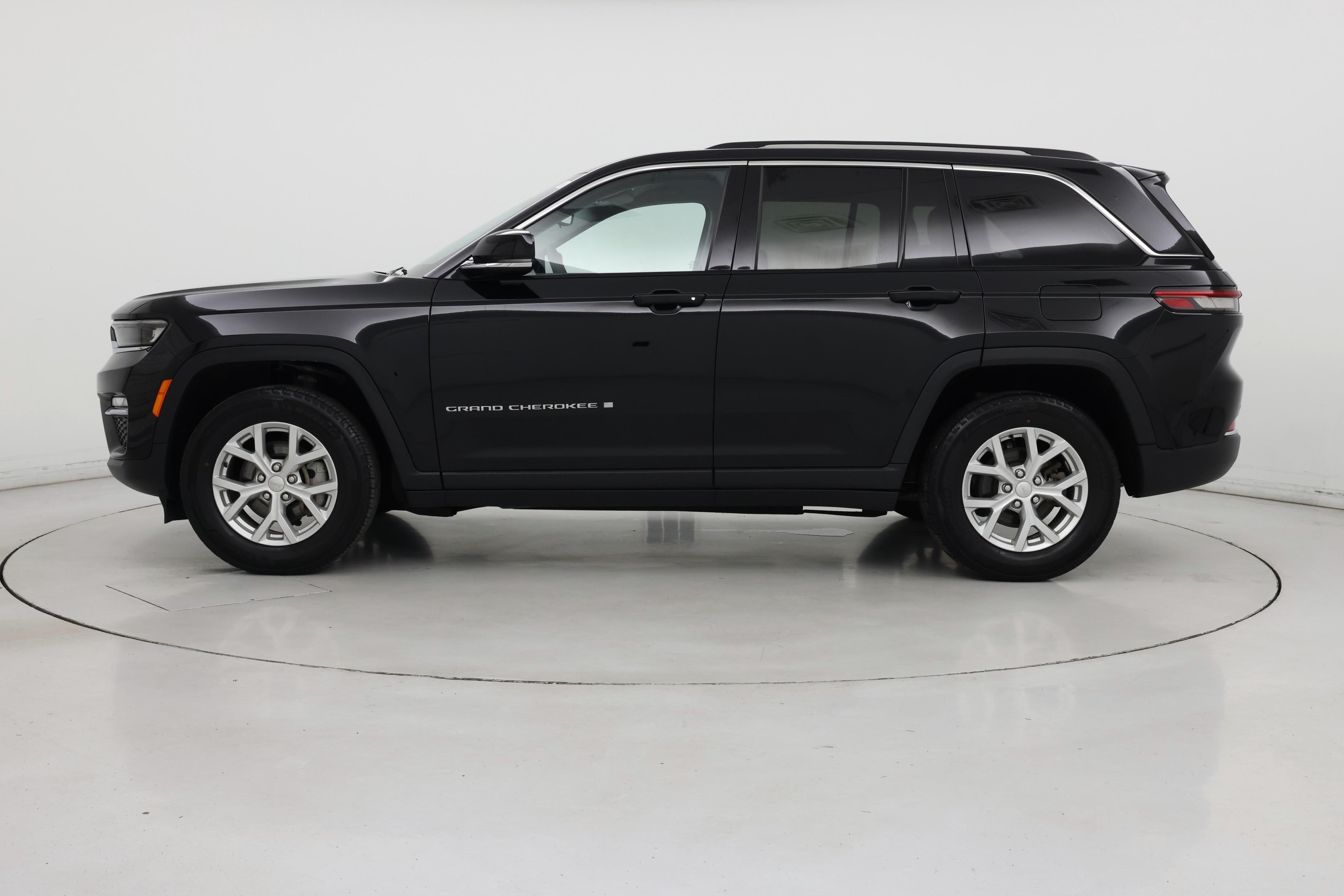 Thumbnail: 2023 Jeep Grand Cherokee - 3