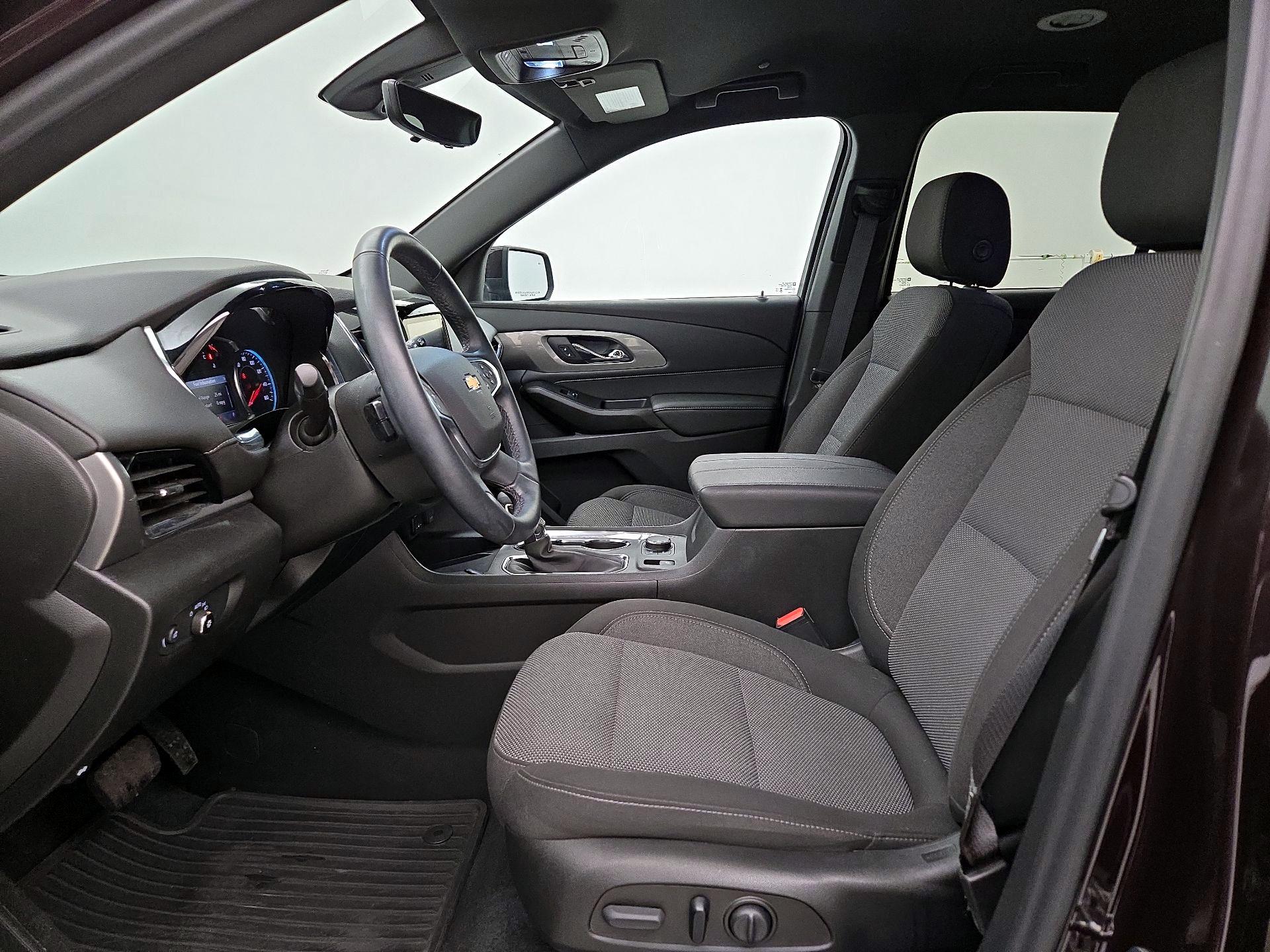 Thumbnail: 2023 Chevrolet Traverse - 11