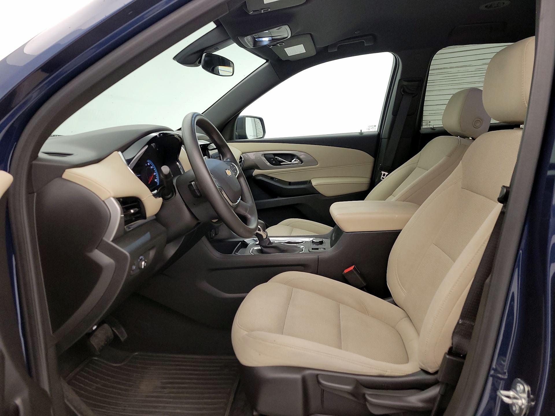 Thumbnail: 2023 Chevrolet Traverse - 11