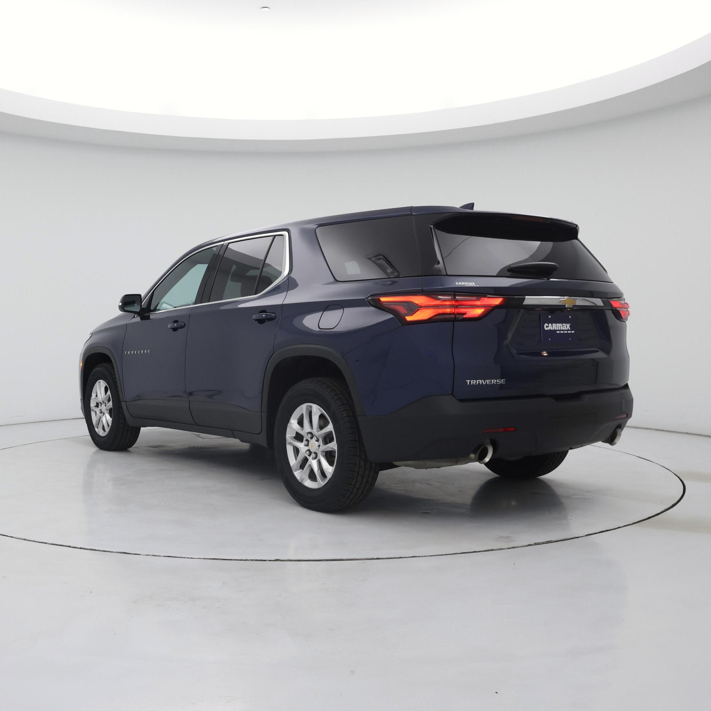 Thumbnail: 2023 Chevrolet Traverse - 2