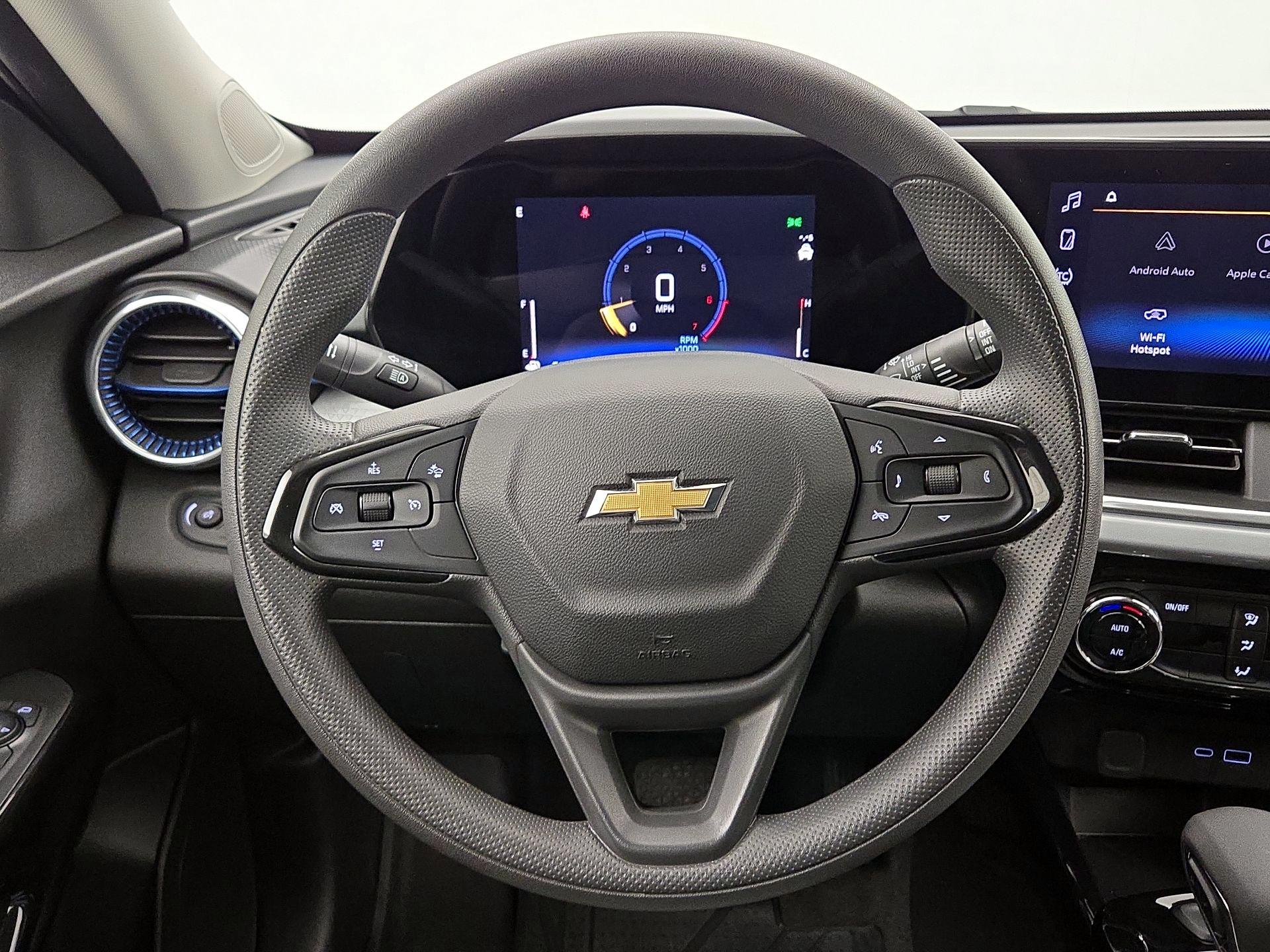 Thumbnail: 2024 Chevrolet Trax - 10
