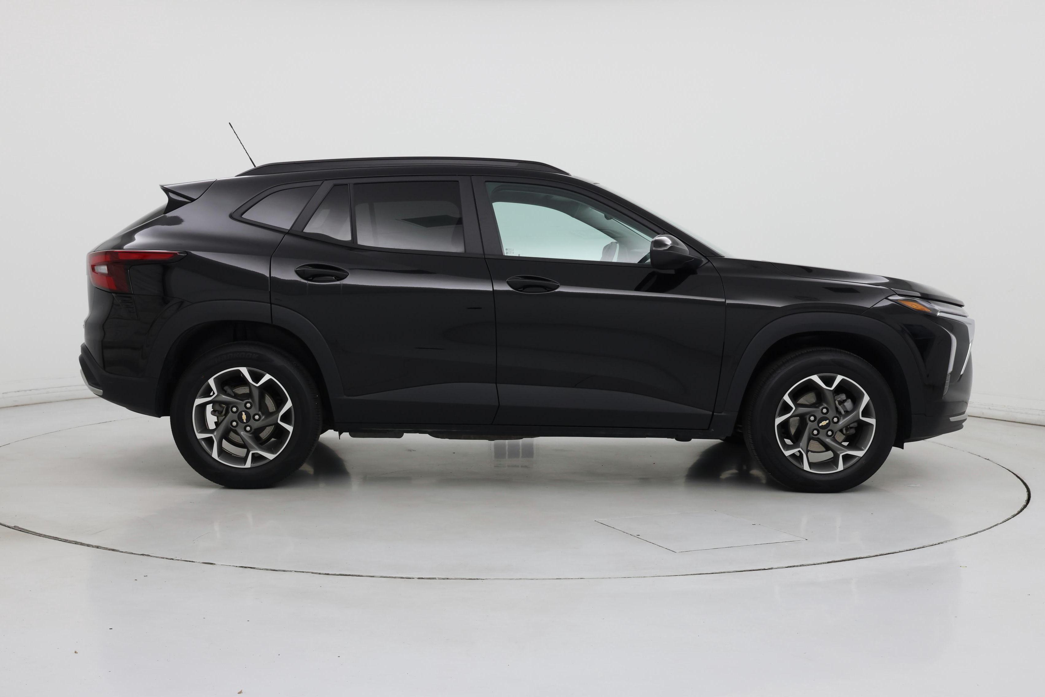 Thumbnail: 2024 Chevrolet Trax - 7