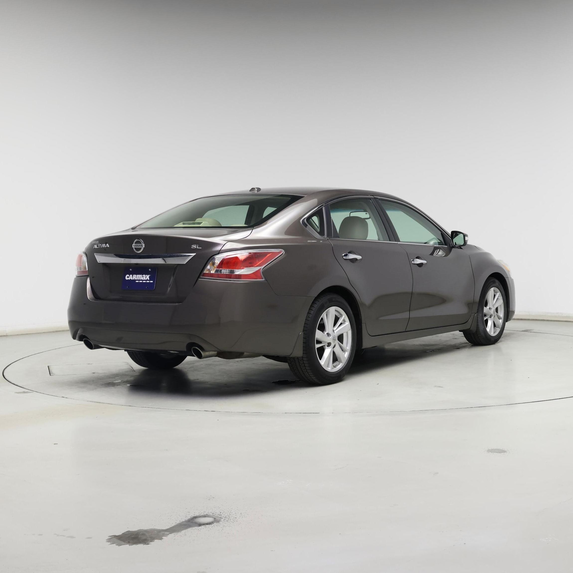 Thumbnail: 2015 Nissan Altima - 8