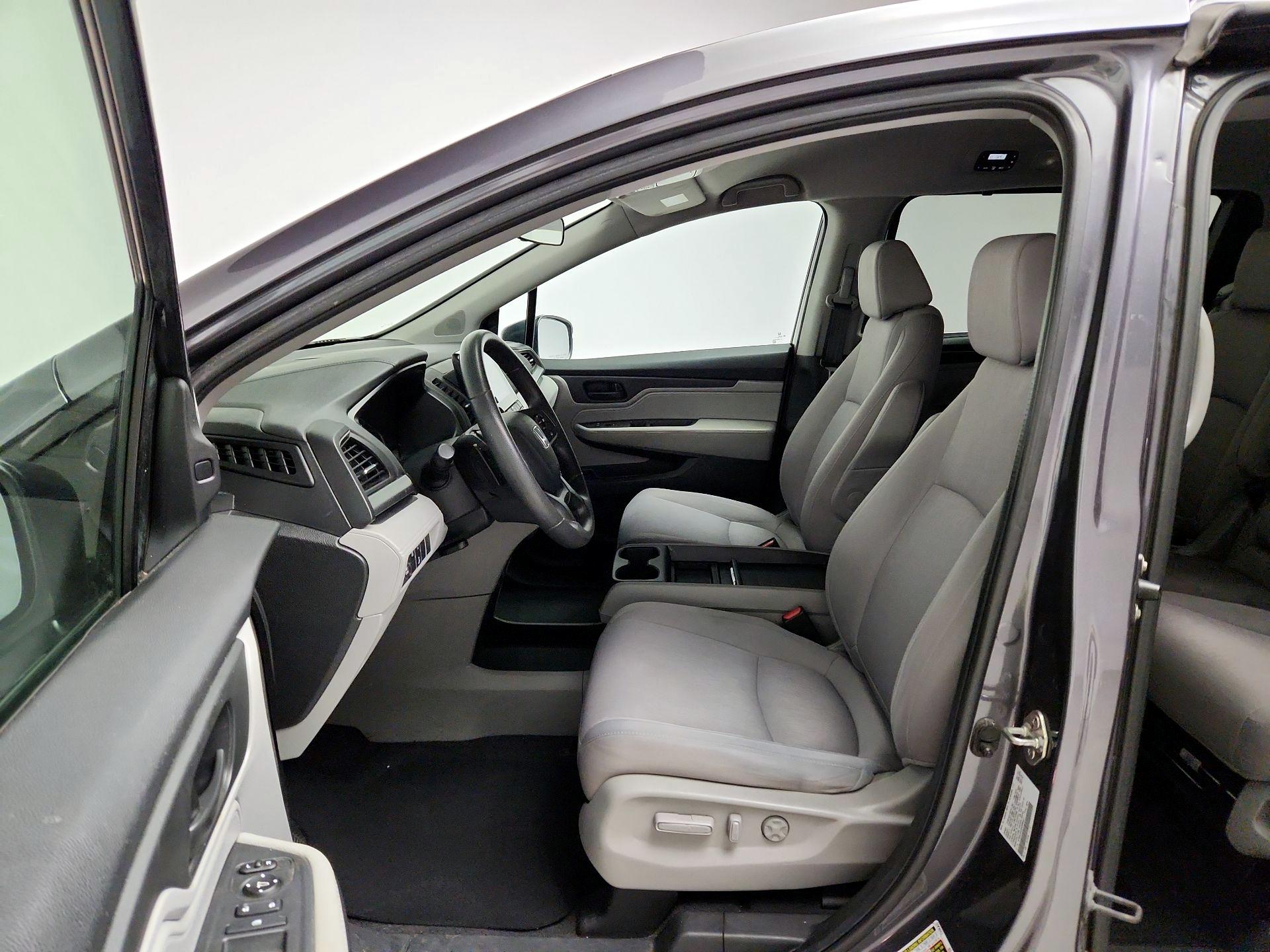 Thumbnail: 2019 Honda Odyssey - 11