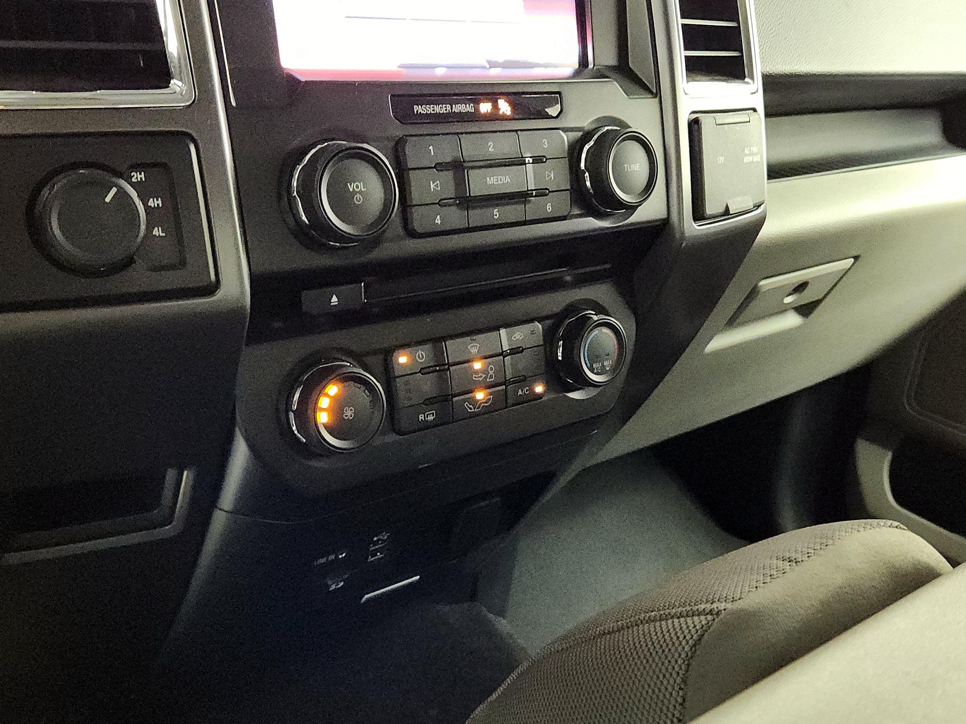 Thumbnail: 2015 Ford F-150 - 16